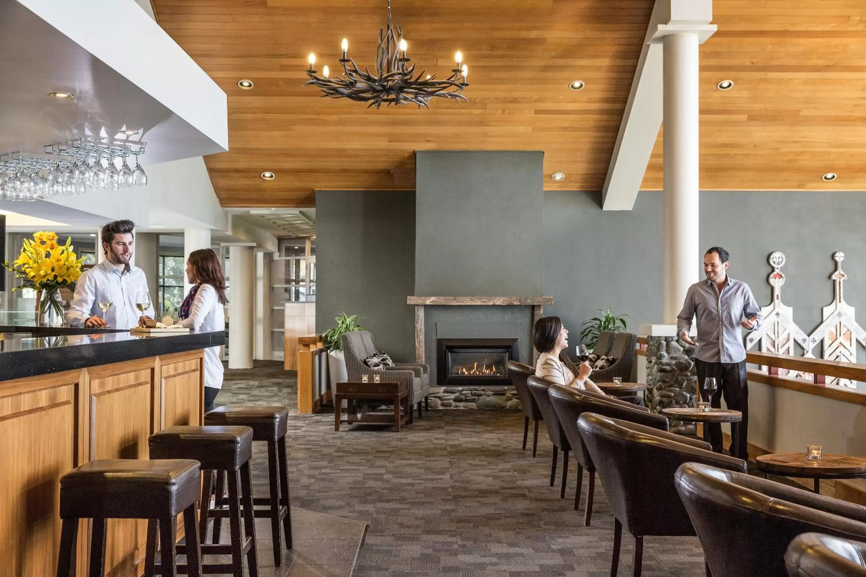 Lounge or bar, Restaurant/Places to Eat in Mercure Queenstown Resort