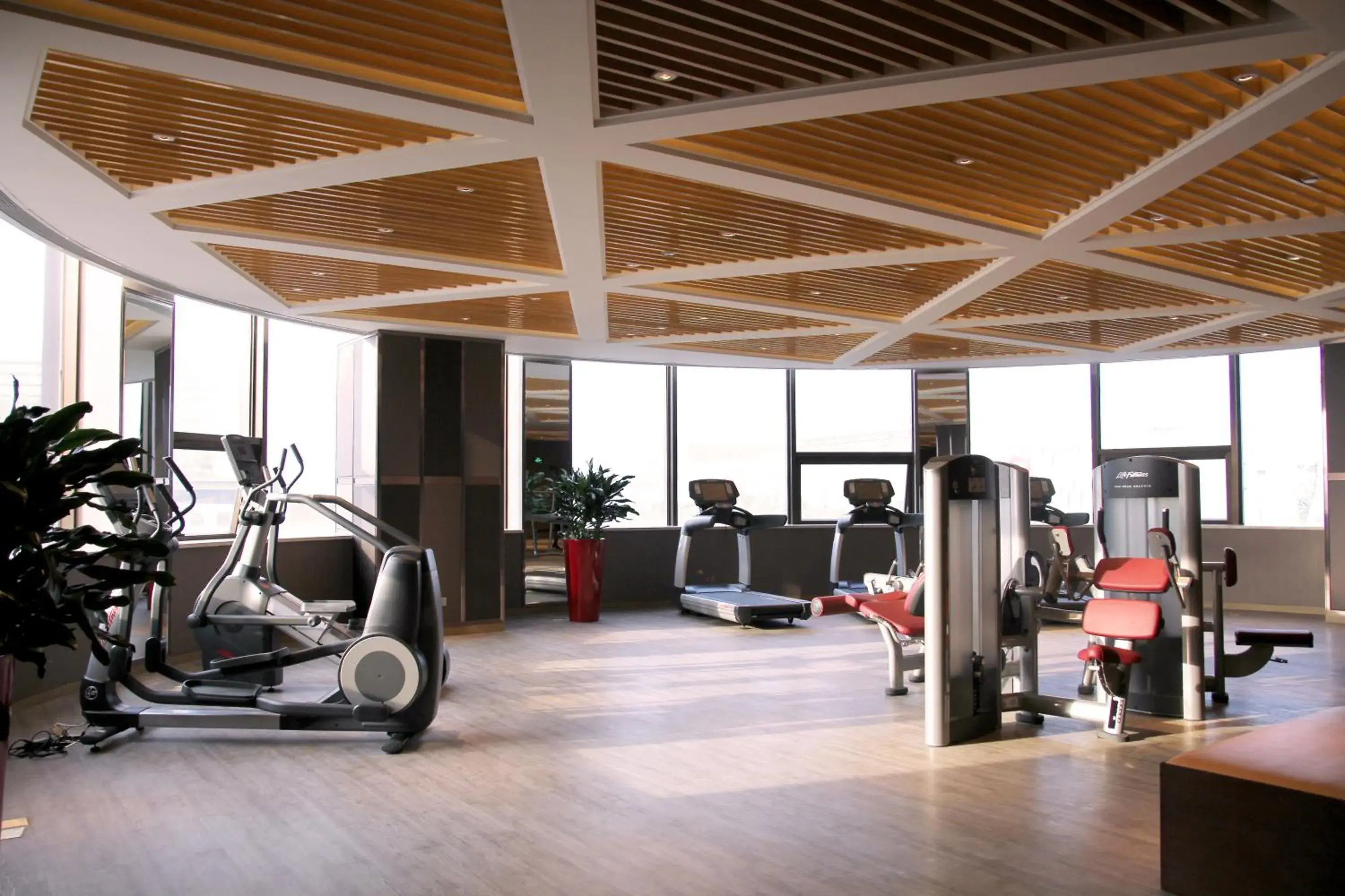 Fitness centre/facilities in InterContinental Changzhou by IHG Fitness centre/facilities in InterContinental Changzhou by IHG