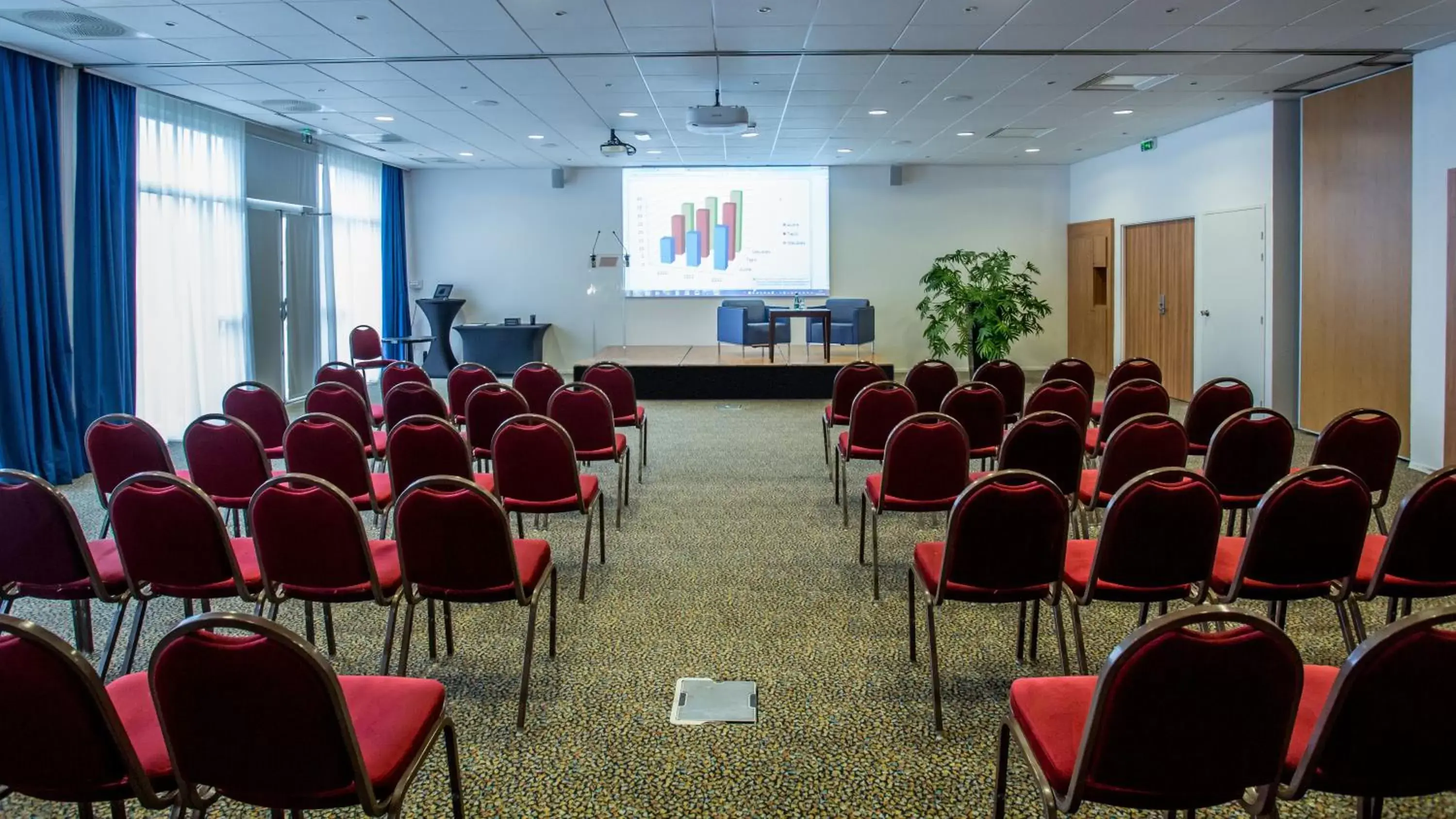 Meeting/conference room in Novotel Bourges