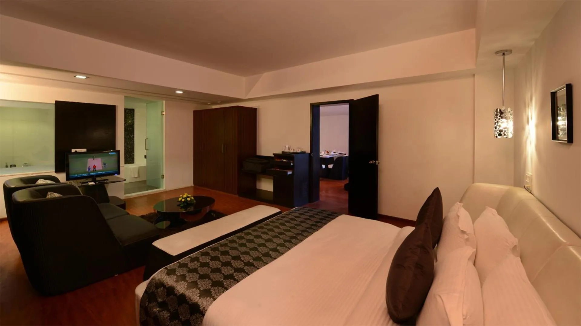 Bedroom, Bed in Top3 Lords Resort Bhavnagar