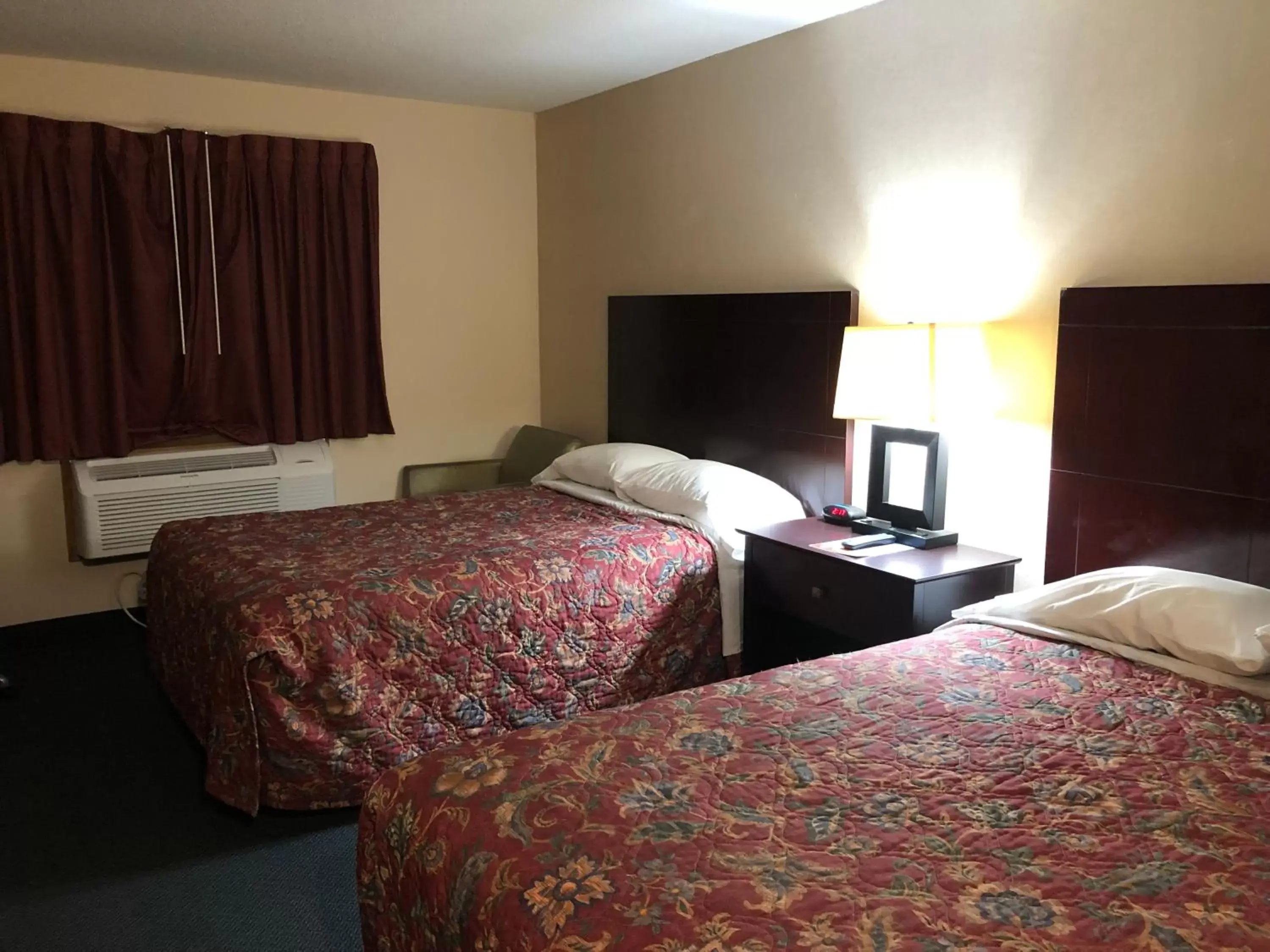 Bed in Super 8 by Wyndham Superior WI