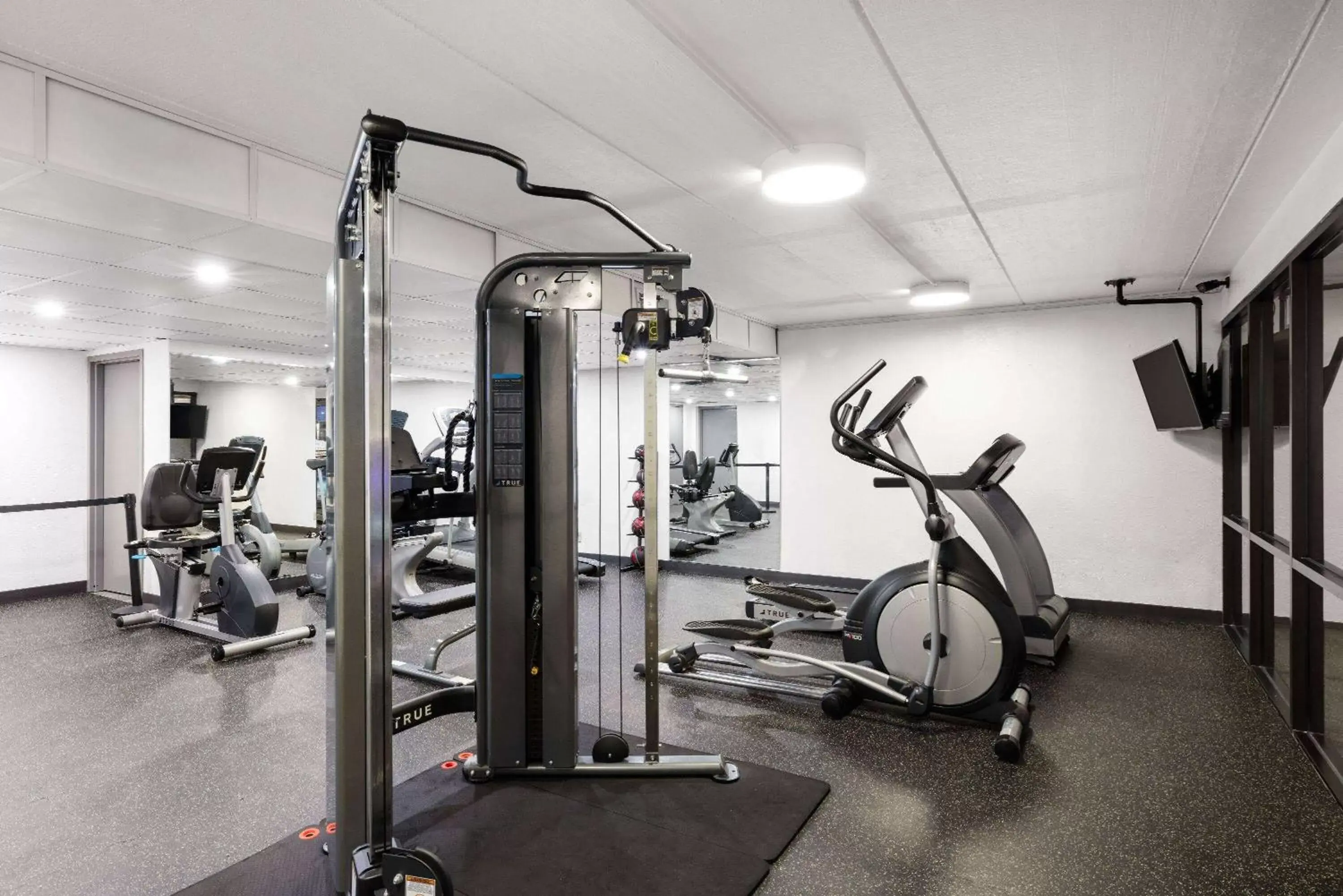 Fitness centre/facilities in Baymont by Wyndham Shakopee Fitness centre/facilities in Baymont by Wyndham Shakopee