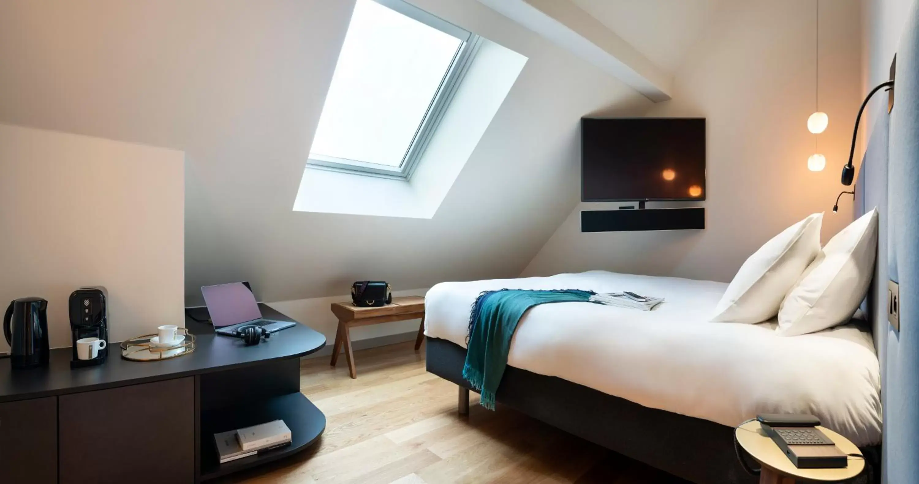 Small Double Room under the roof in Hébé Hotel Small Double Room under the roof in Hébé Hotel