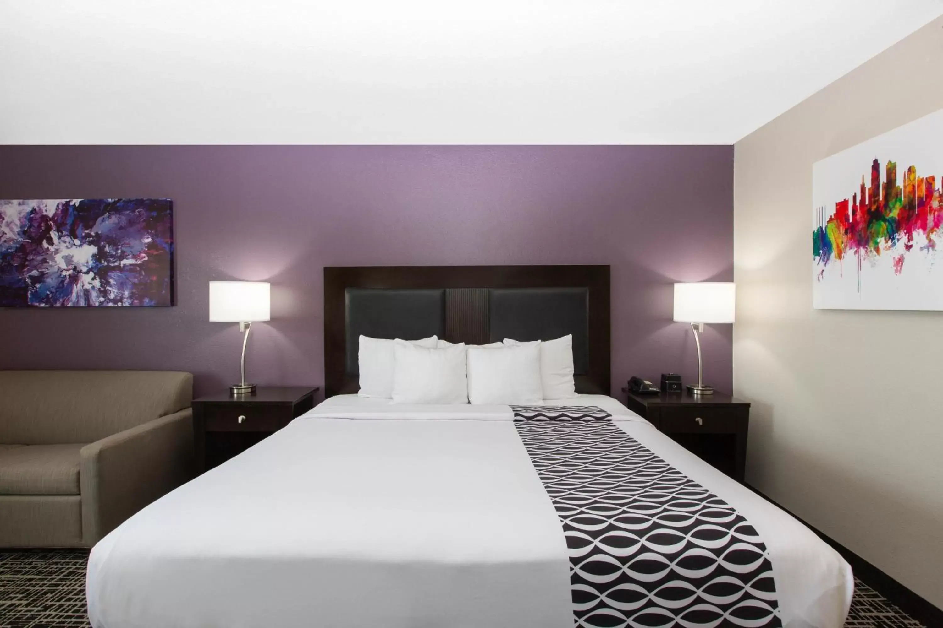 Bed in La Quinta by Wyndham Blue Springs