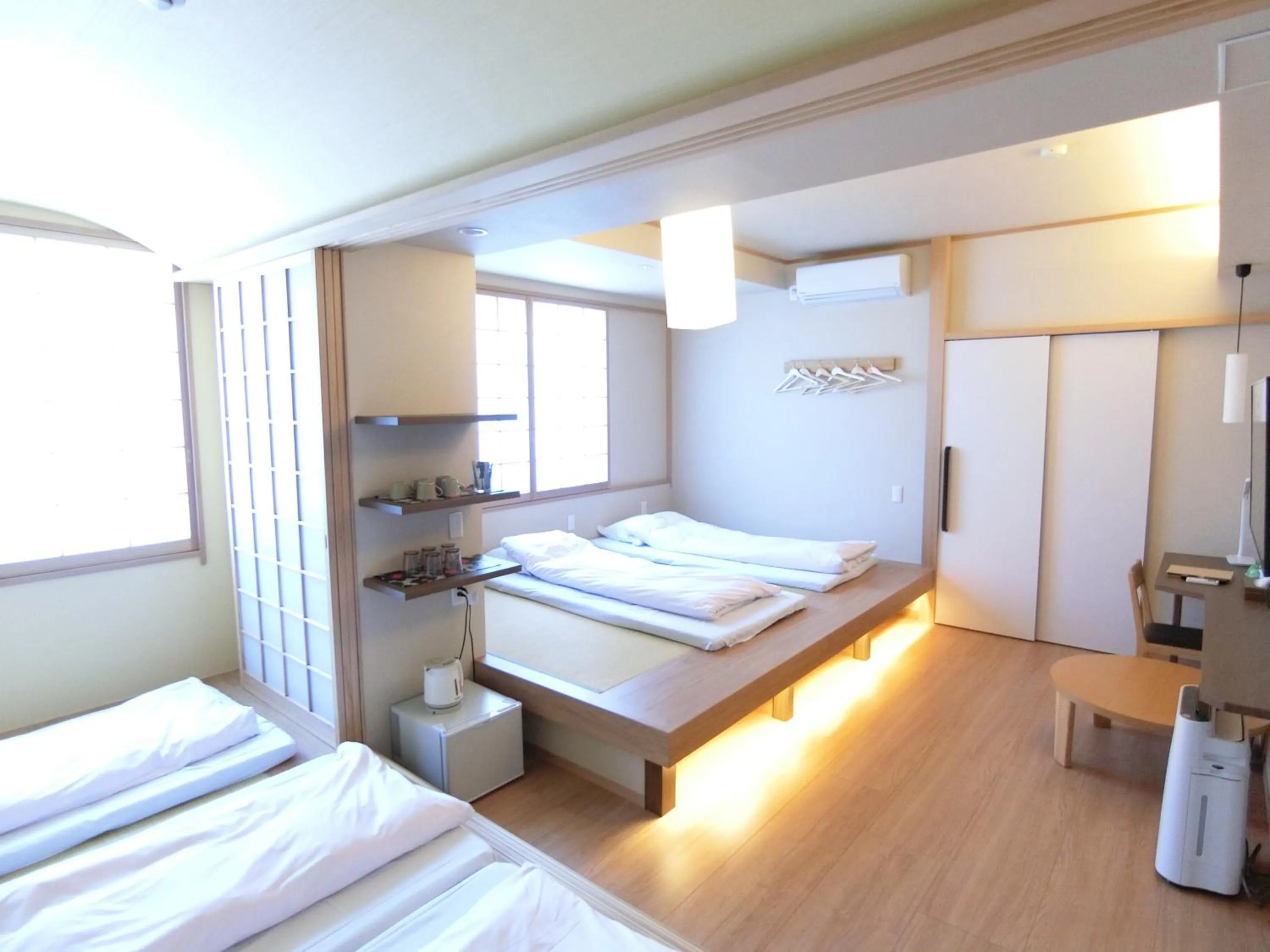 Photo of the whole room, Bed in Nogami Honkan