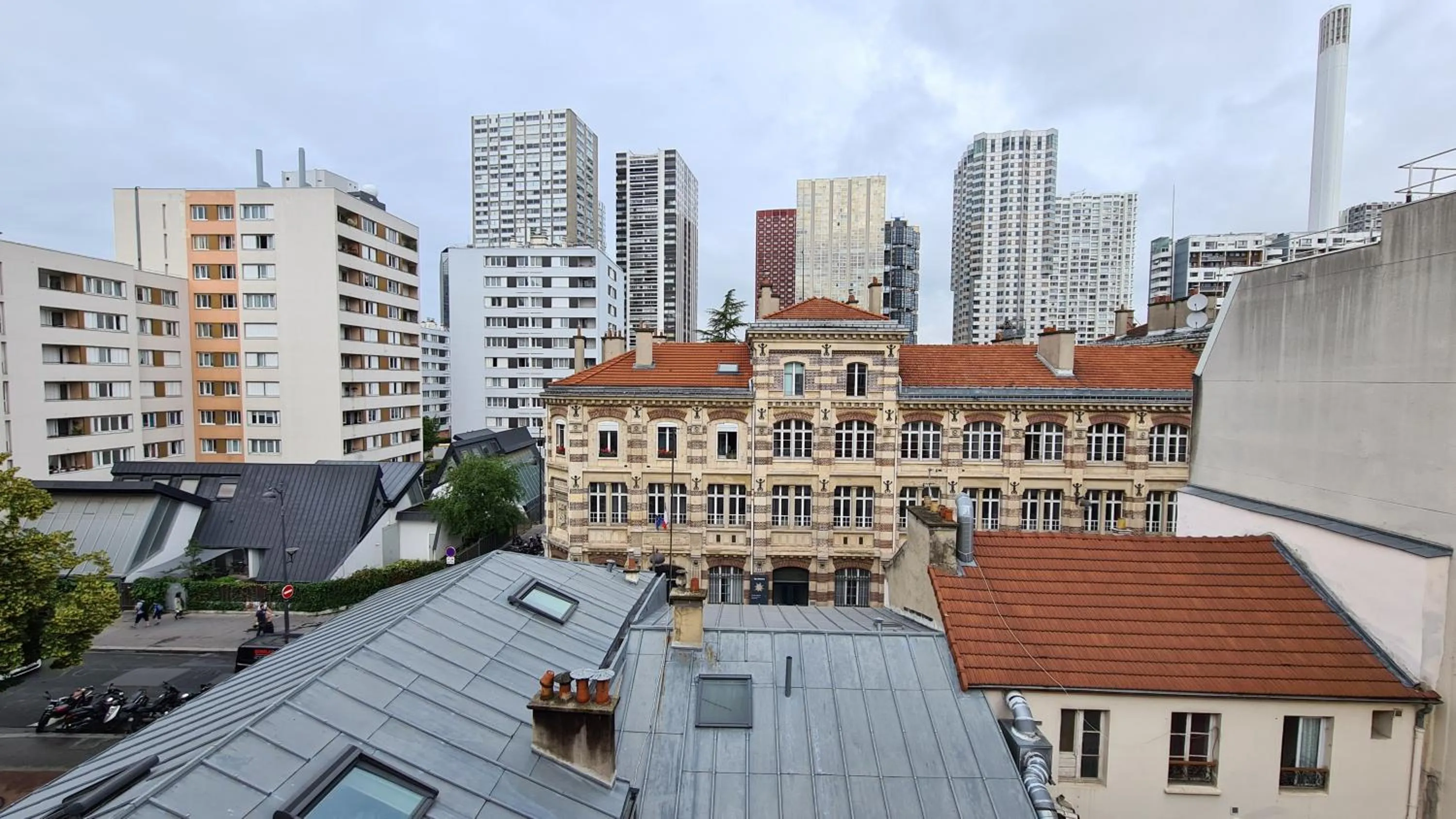 City view in Esteem Tour Eiffel