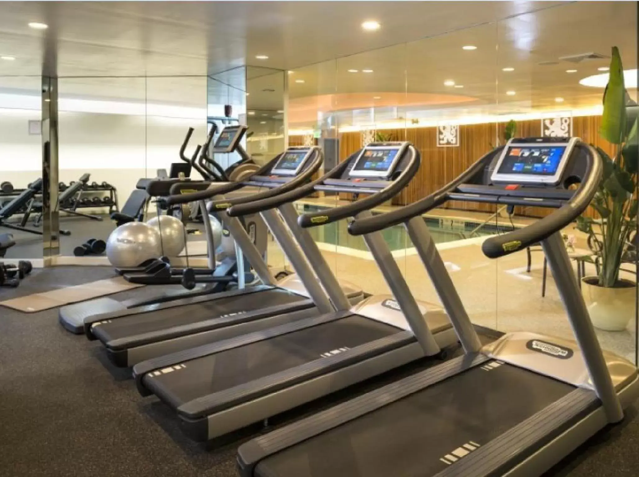 Fitness centre/facilities in Garden City Hotel Fitness centre/facilities in Garden City Hotel