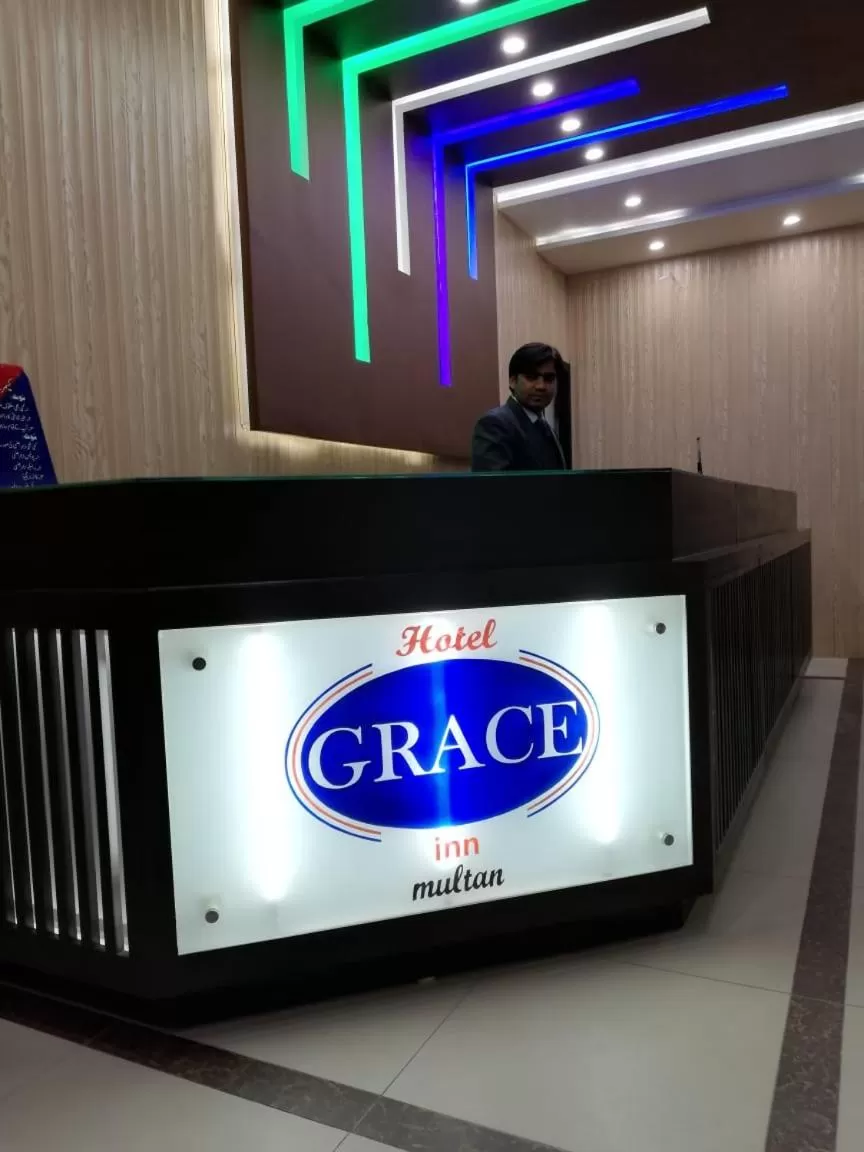 TV/Entertainment Center in Hotel Grace inn