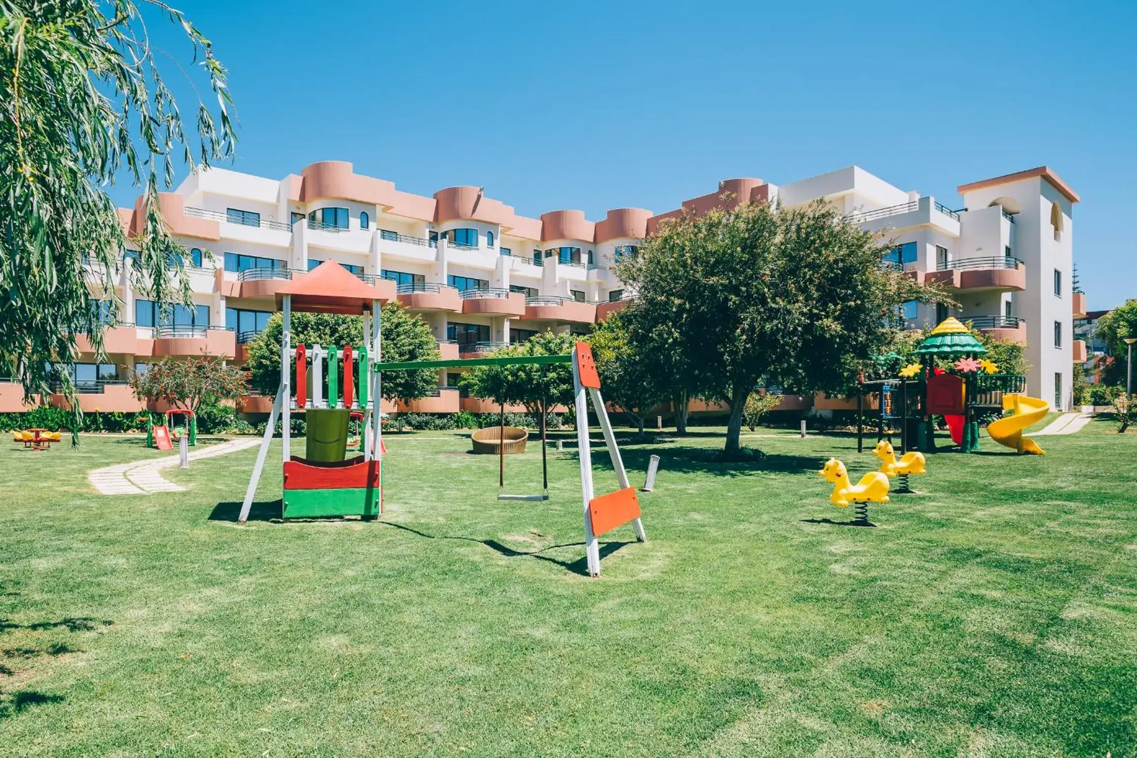 Children play ground, Children's Play Area in Grand Muthu Forte Da Oura