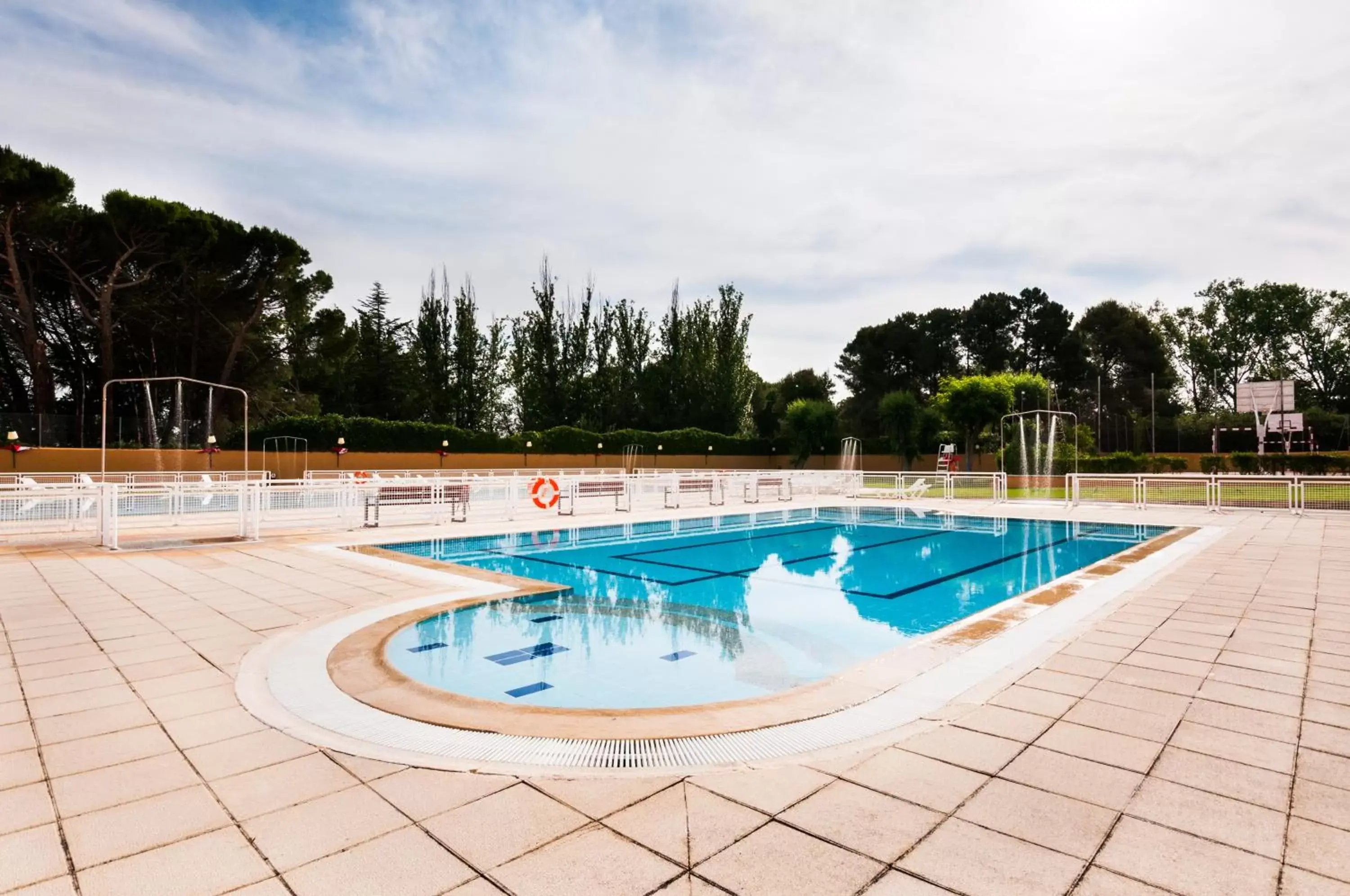 Swimming Pool in Hotel Regio