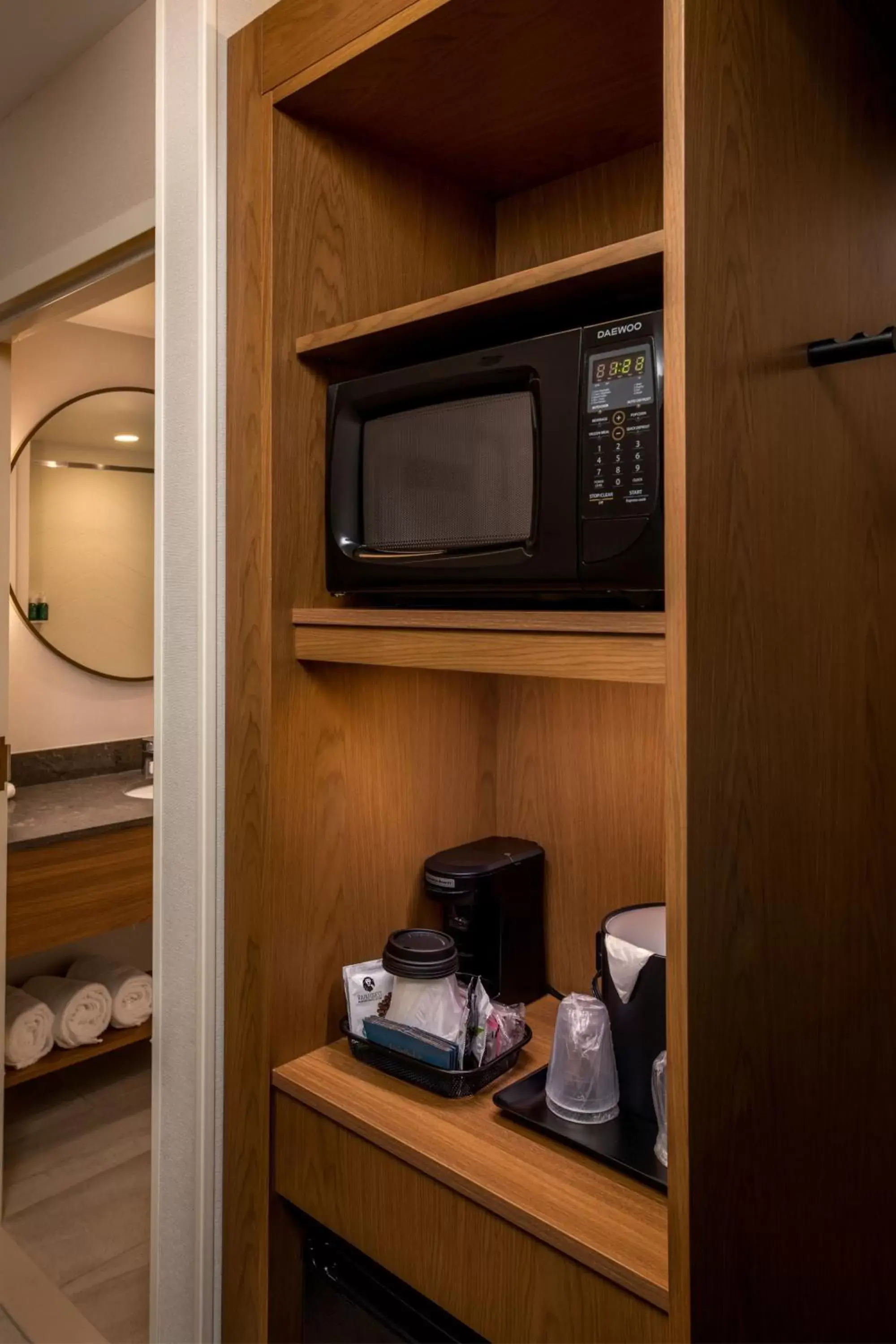 Bedroom, Bathroom in Fairfield Inn & Suites by Marriott Little Rock Airport