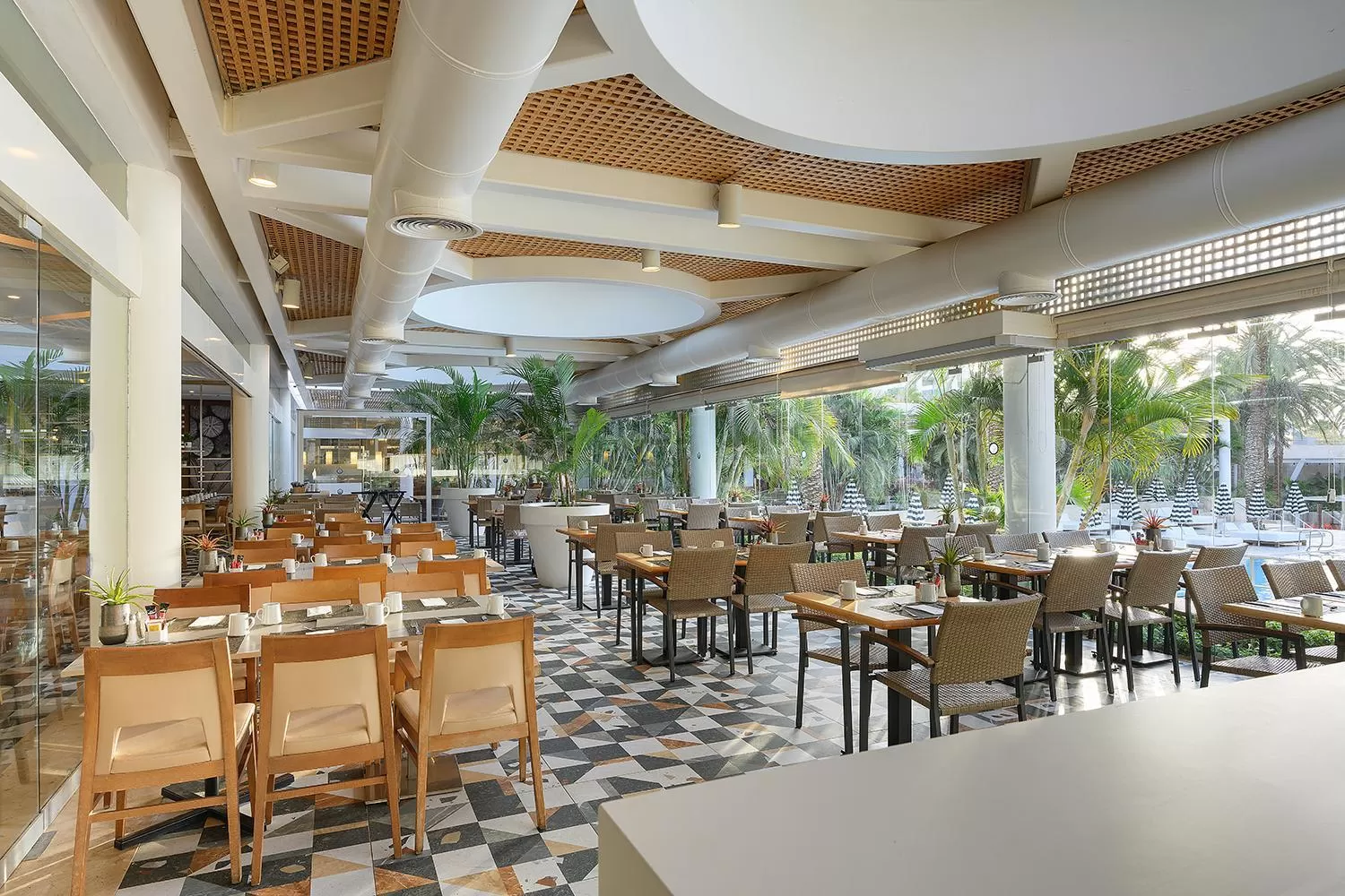 Restaurant/places to eat in Yam Suf by Isrotel Collection