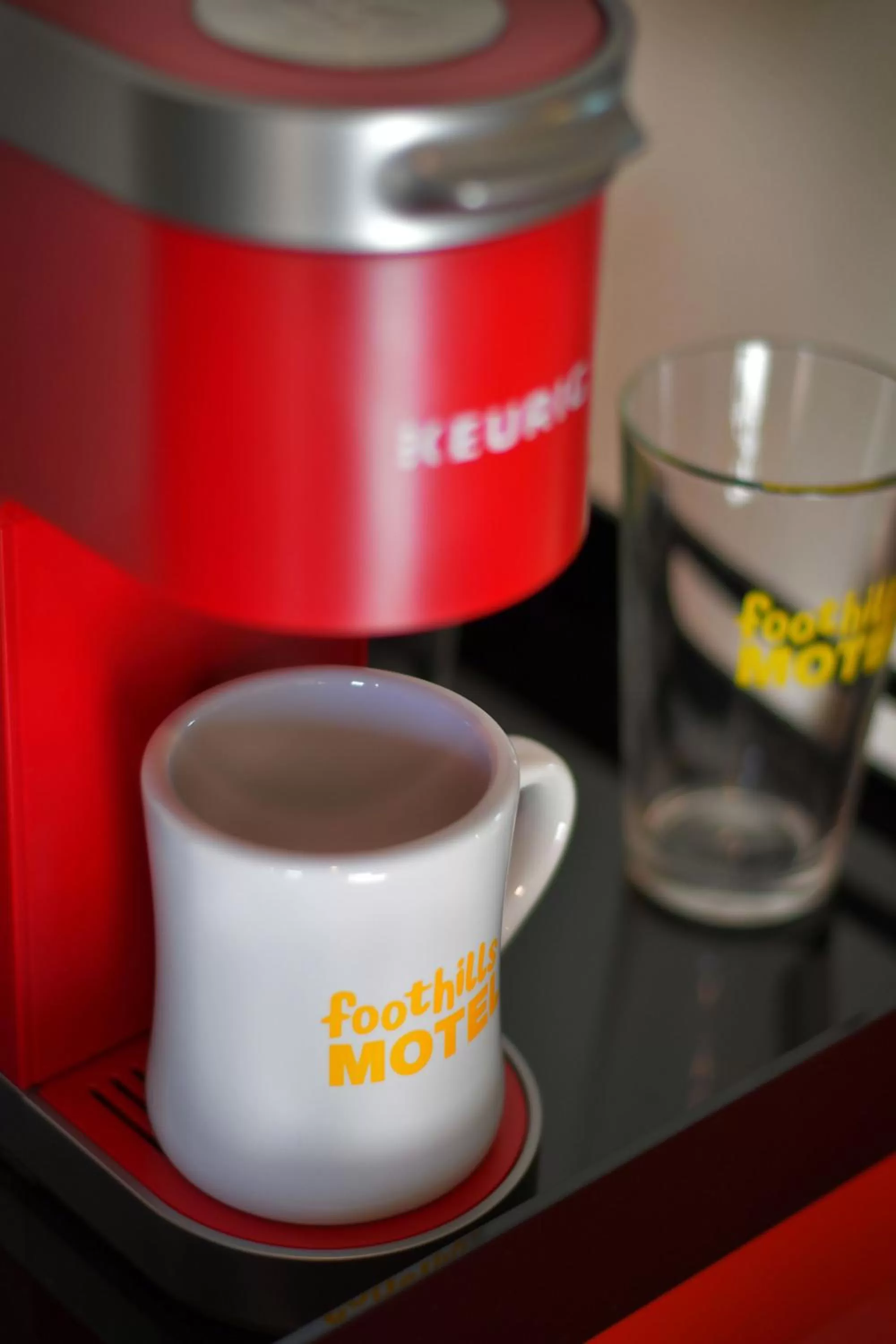 Coffee/tea facilities in Foothills Motel