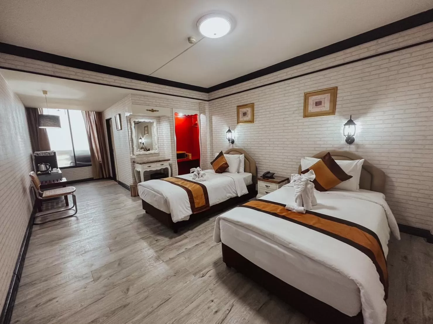 Bed in Hotel De Khuvieng