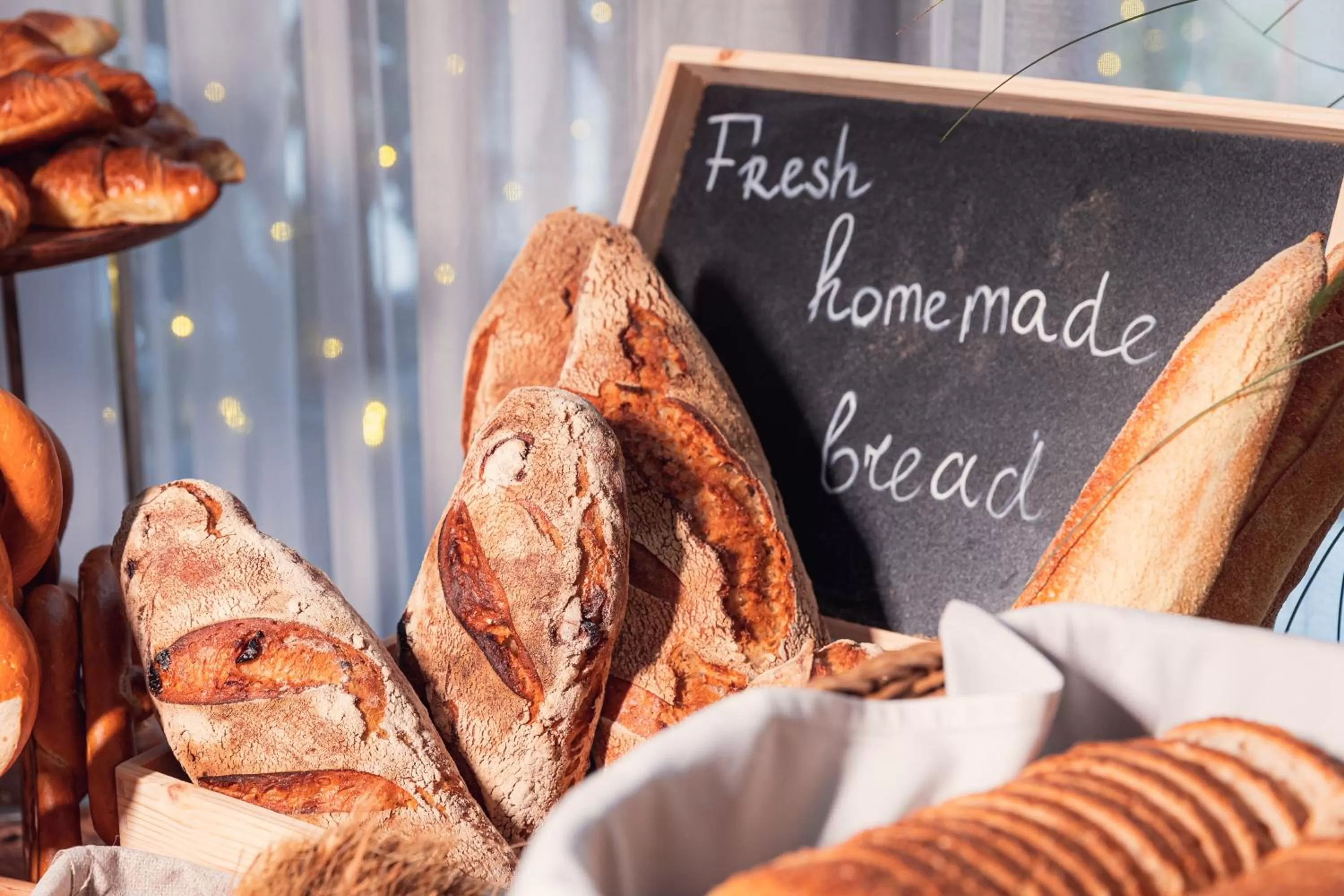 Buffet breakfast in Hotel KINGS COURT