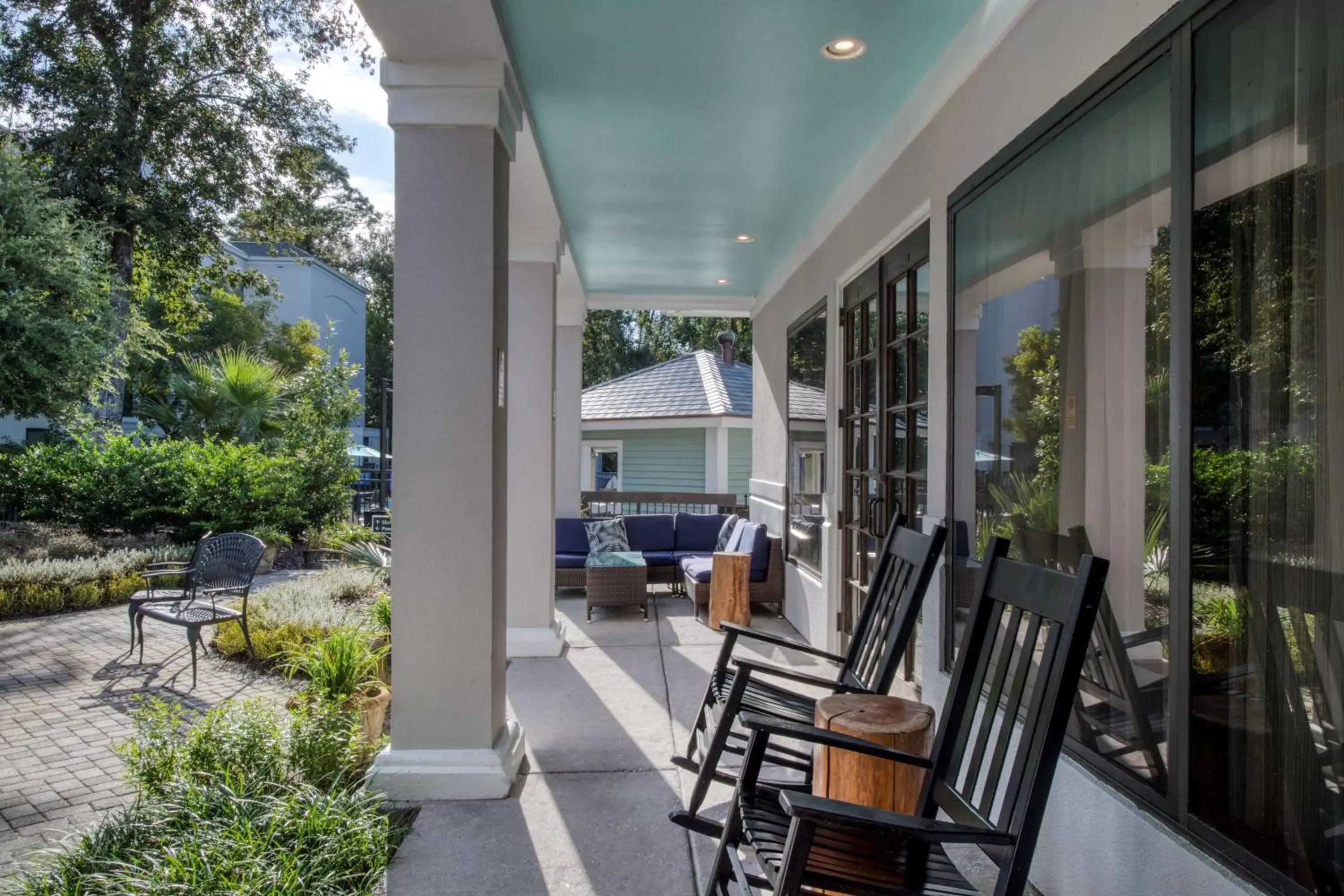 Patio in Hampton Inn & Suites Wilmington/Wrightsville Beach