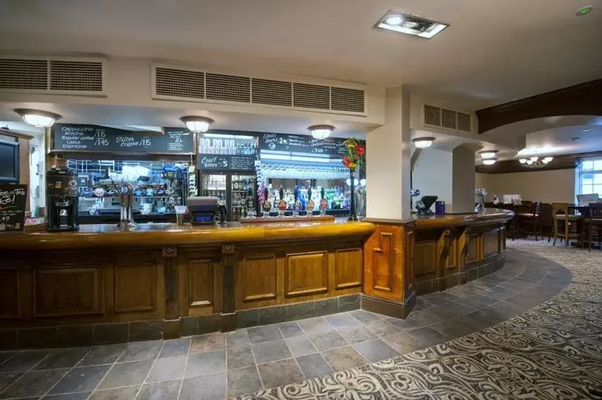Restaurant/places to eat, Lounge/Bar in The Wyndham Arms-Wetherspoon