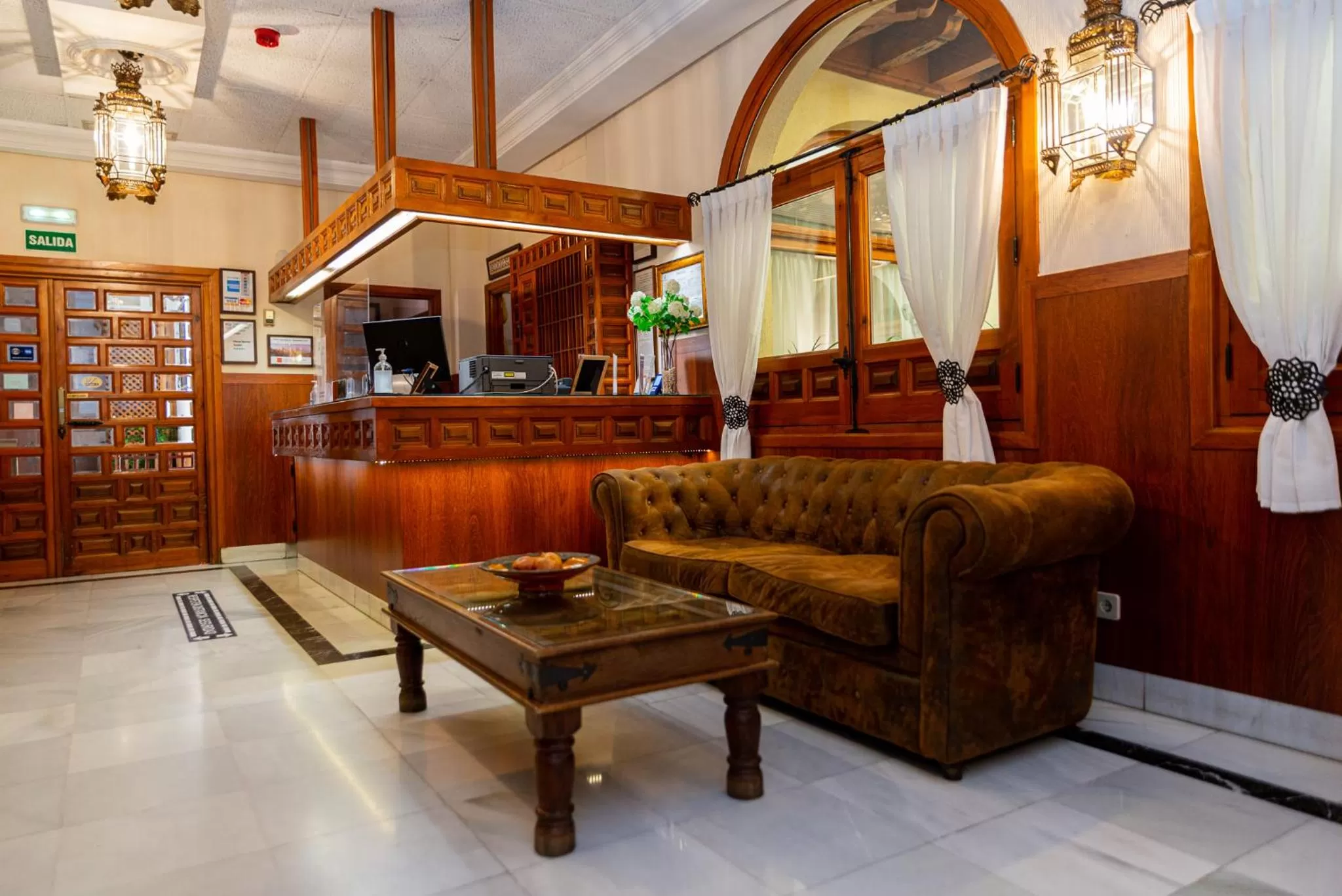 Facade/entrance in Hotel Santa Isabel