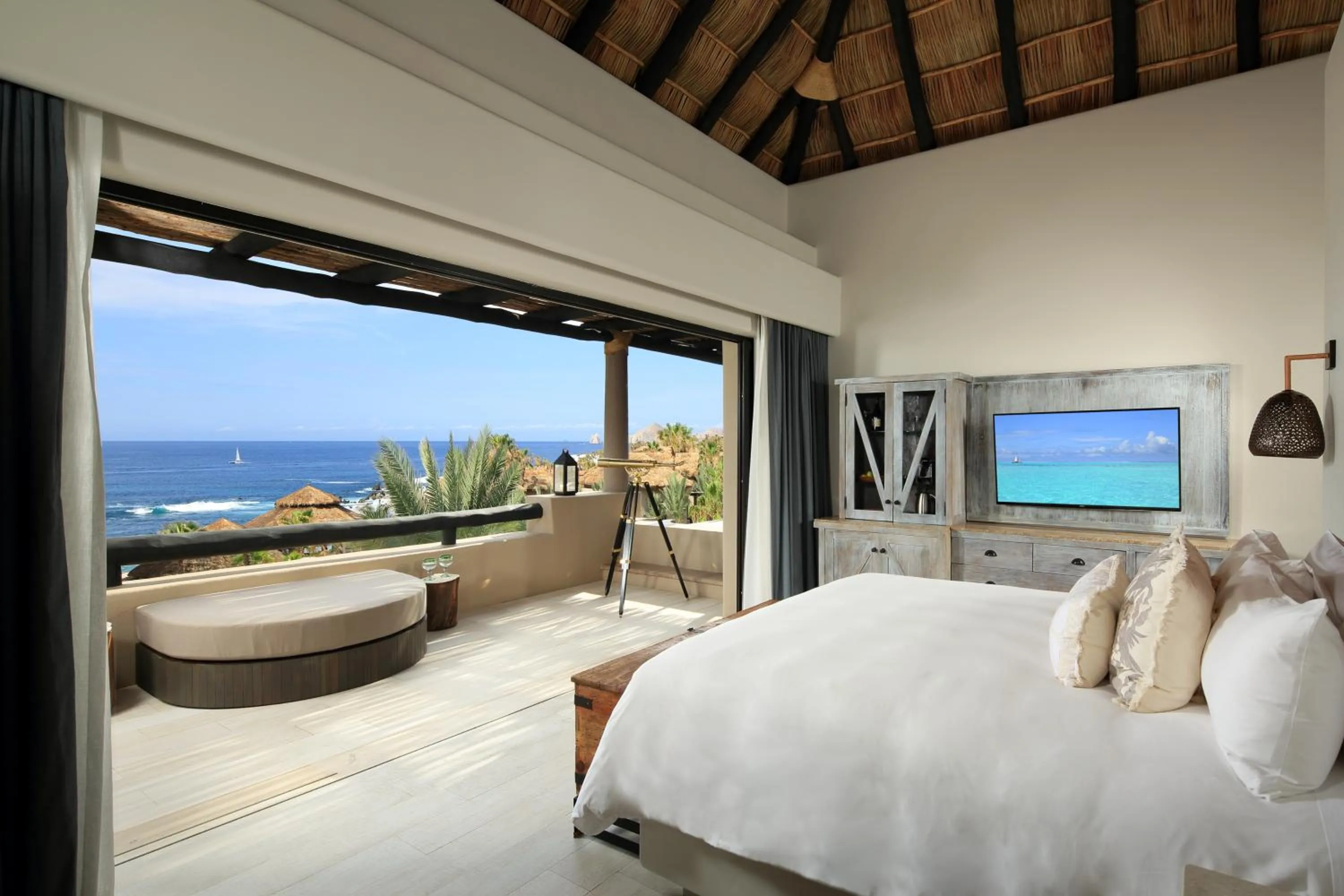 Bed in Esperanza, Auberge Collection