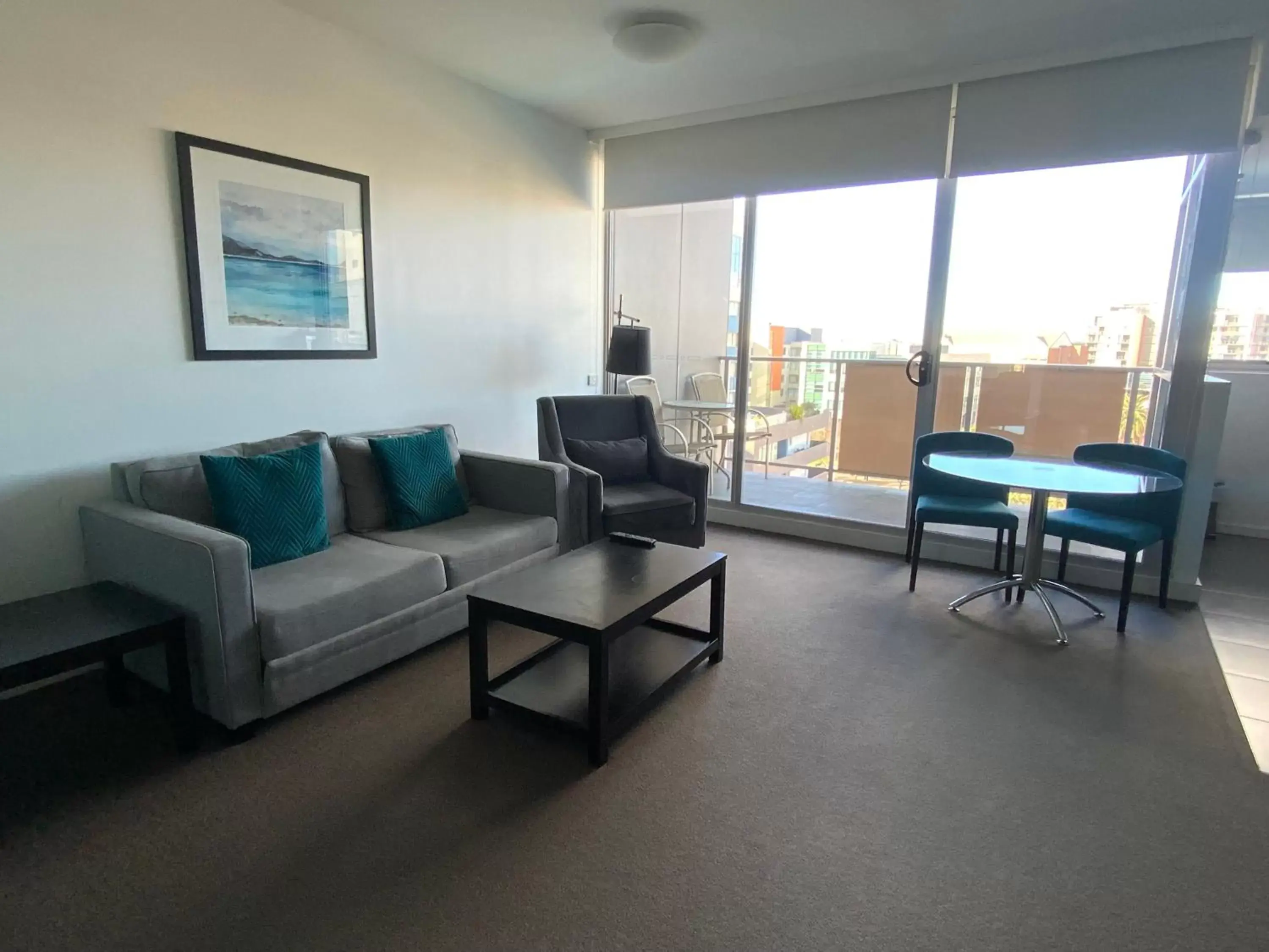 Living room, Seating Area in Honeysuckle Executive Apartments