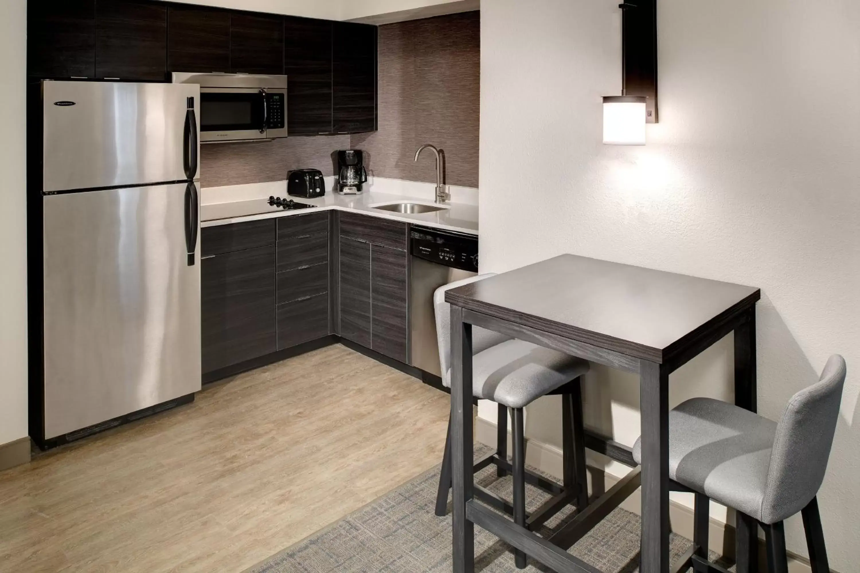 Kitchen or kitchenette, Kitchen/Kitchenette in Residence Inn Columbia Northeast/Fort Jackson Area