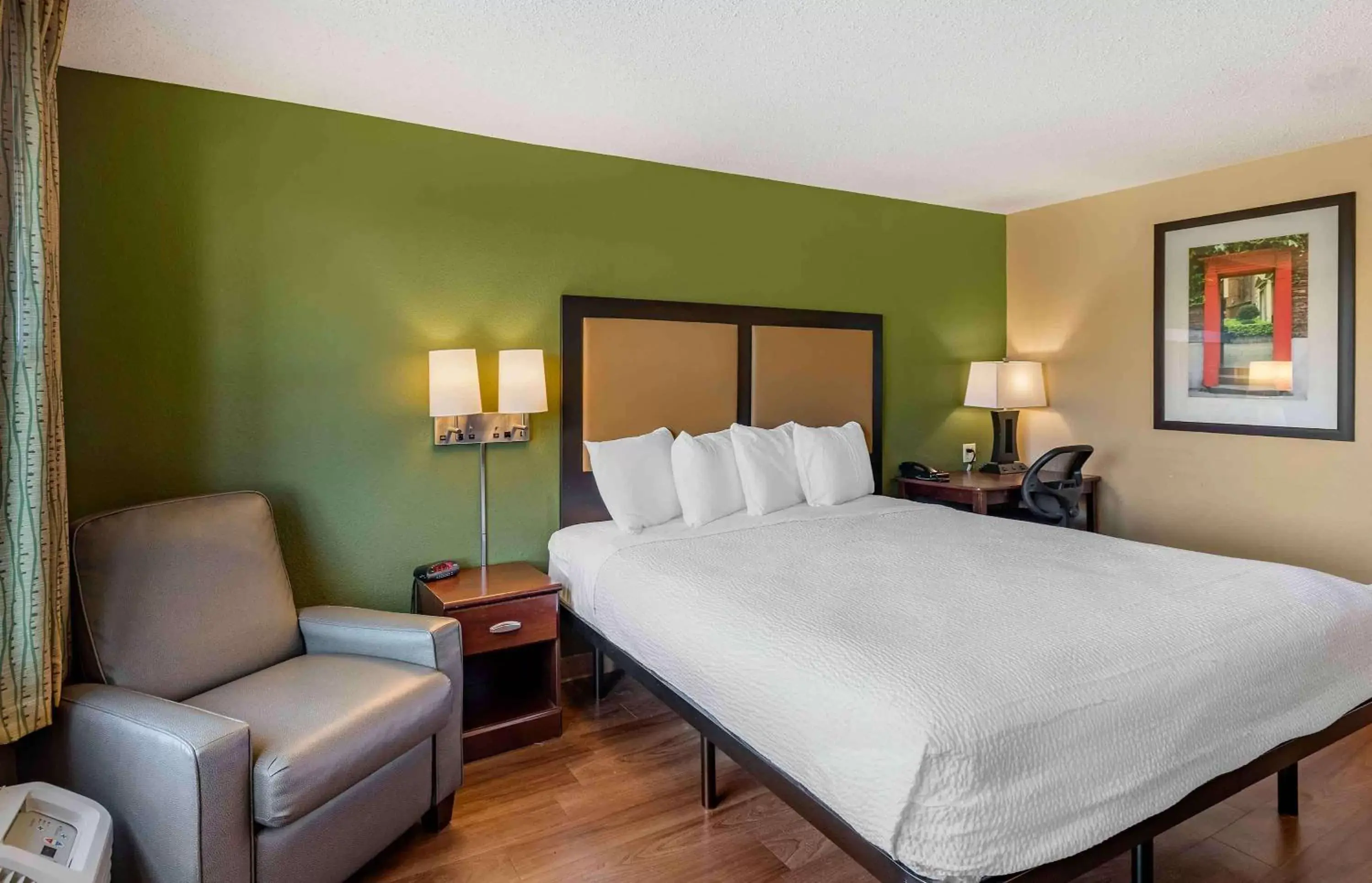 Bedroom, Bed in Extended Stay America Suites - Denver - Westminster