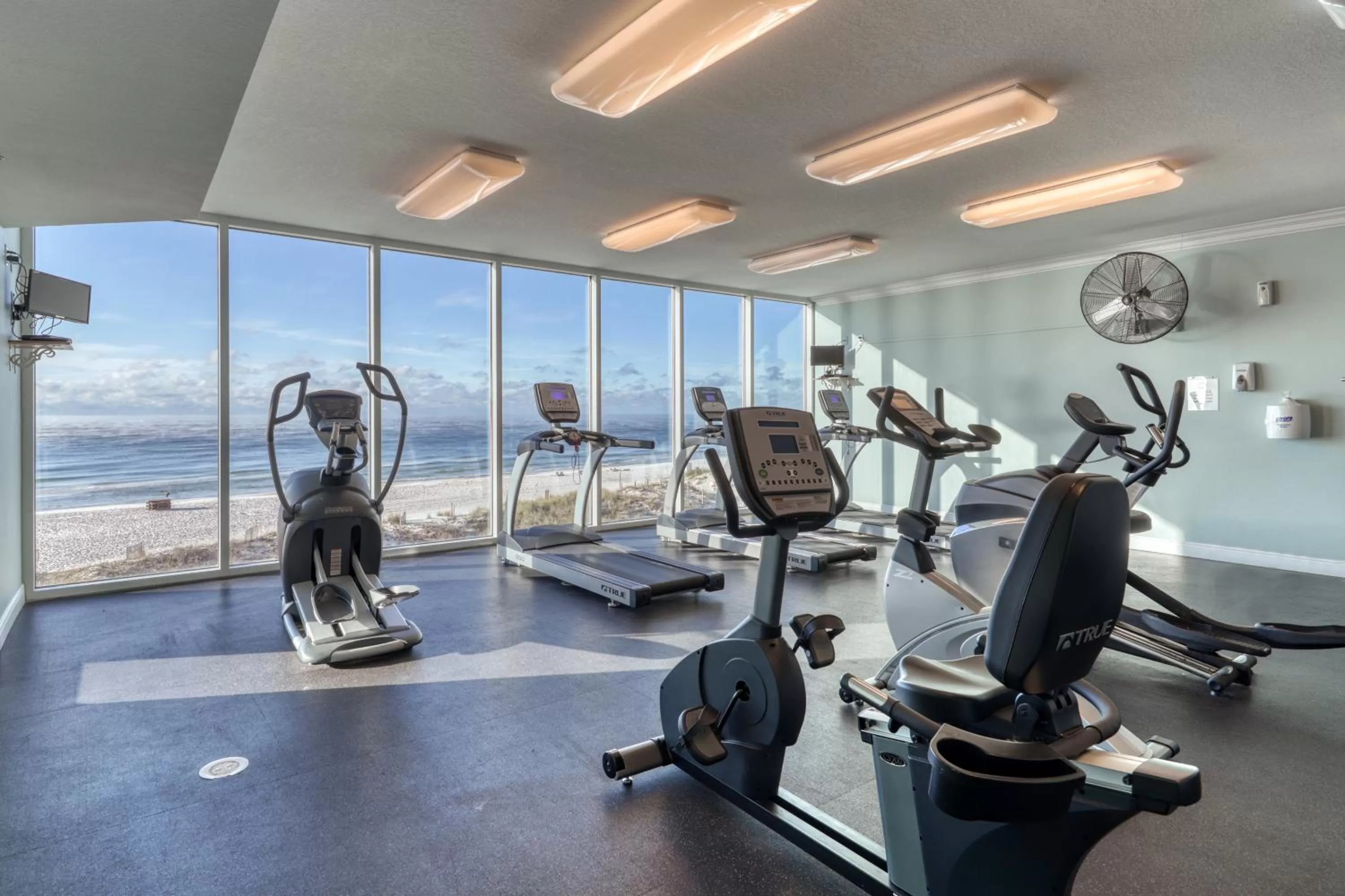 Fitness Center/Facilities in San Carlos #1208
