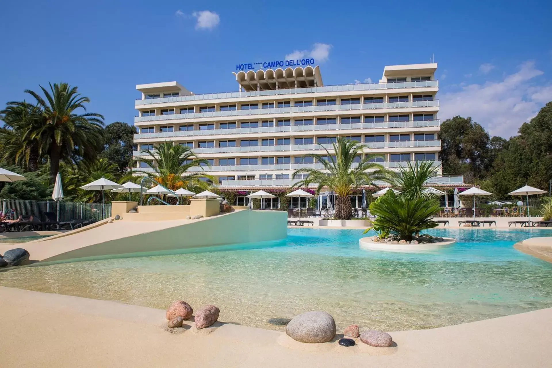 Swimming Pool in Hôtel Campo Dell'oro