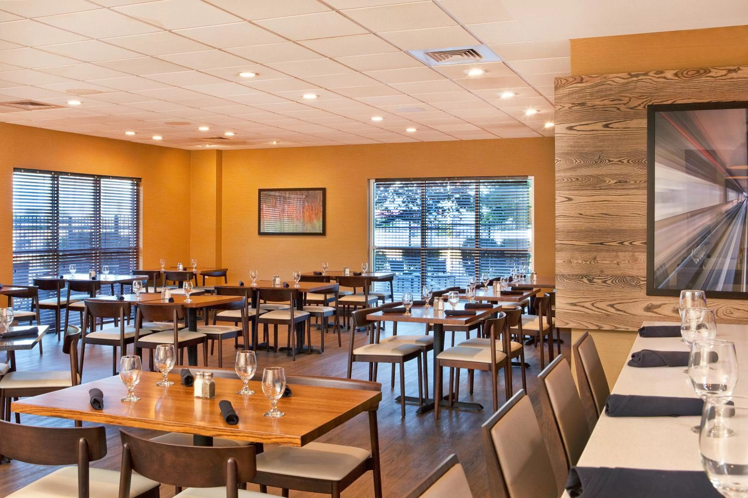 Restaurant/places to eat in Holiday Inn Little Rock-Presidential-Downtown by IHG
