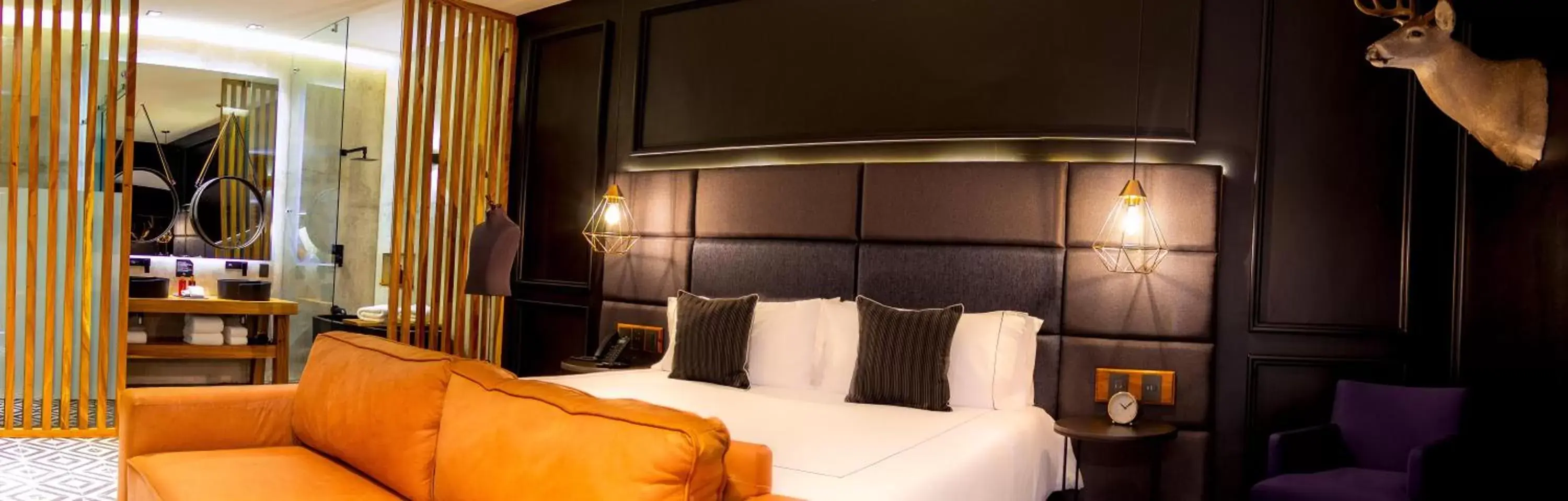 Bed in Diez Diez Collection Bed in Diez Diez Collection