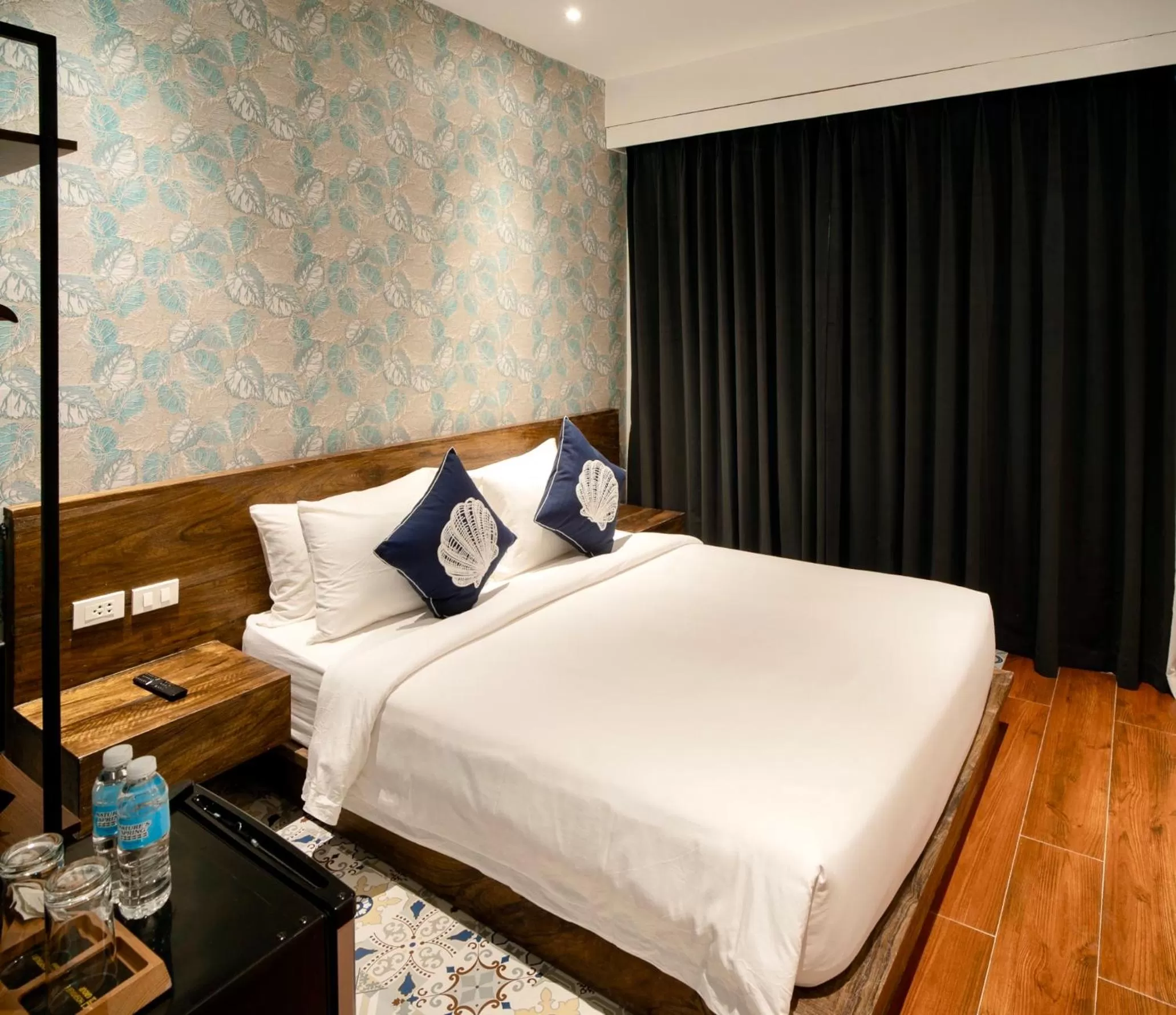 Deluxe Queen Room in J Boutique Hotel El Nido