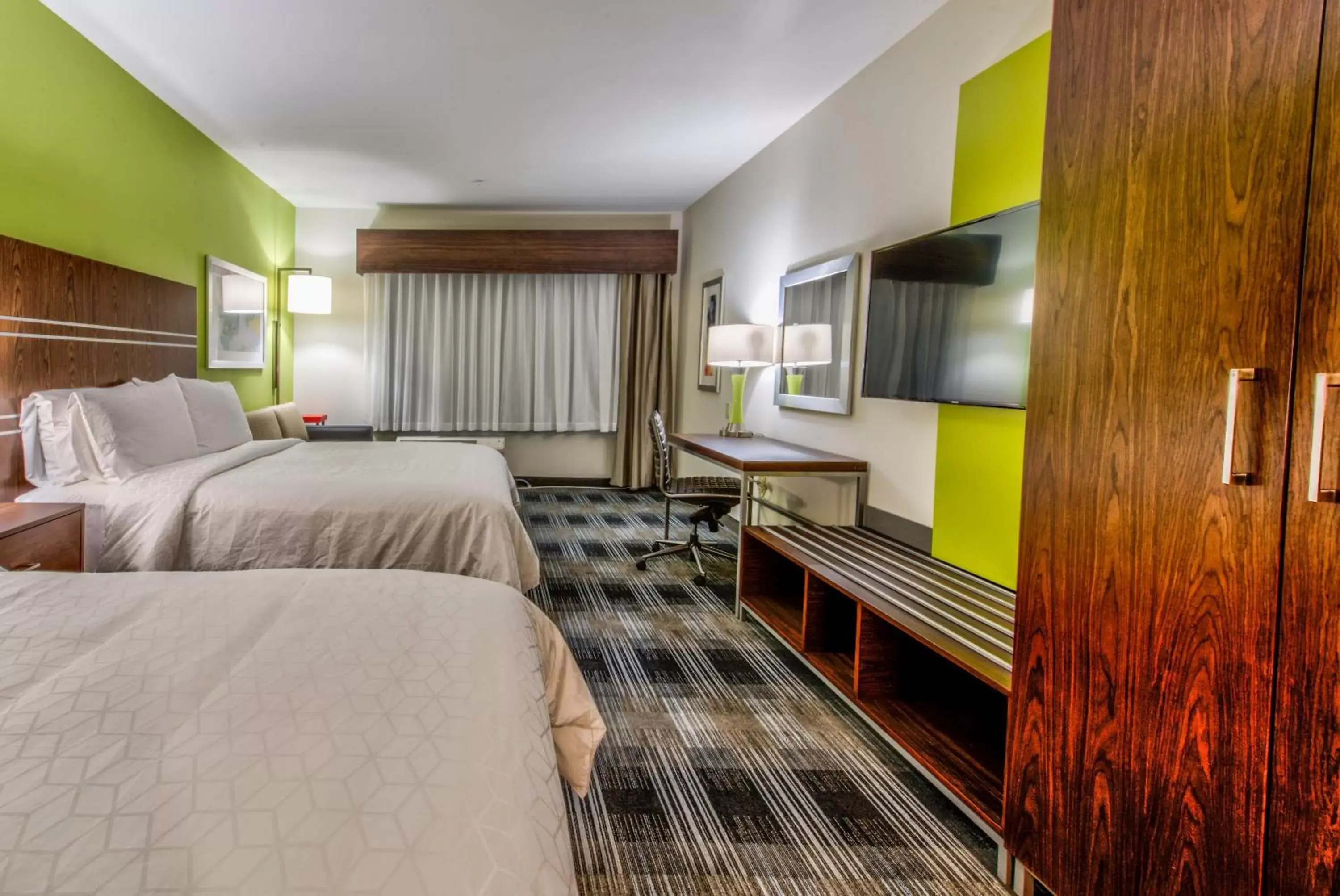Photo of the whole room, Bed in Holiday Inn Express & Suites - Farmers Branch, an IHG Hotel
