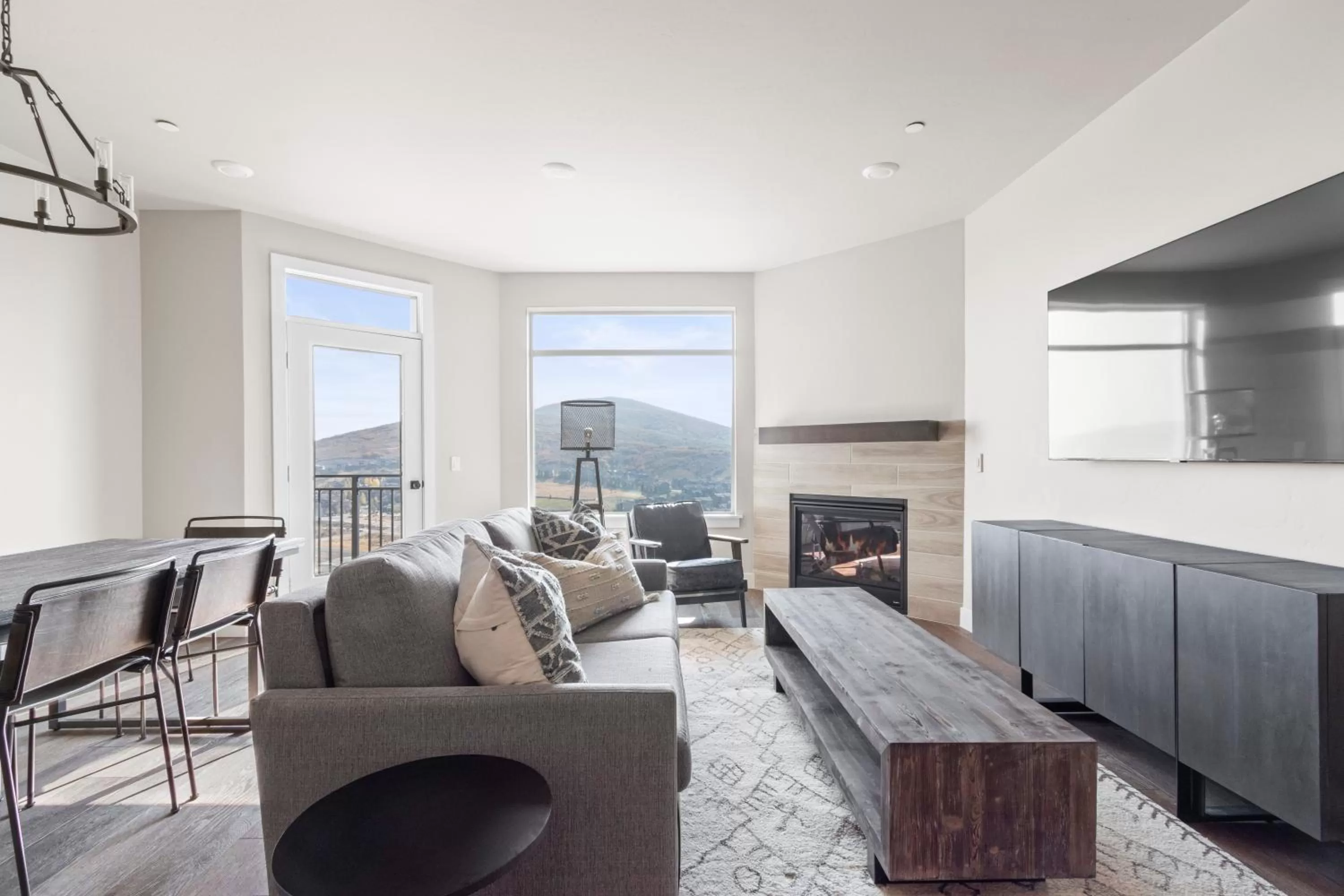 Living room in Black Rock Mountain Resort