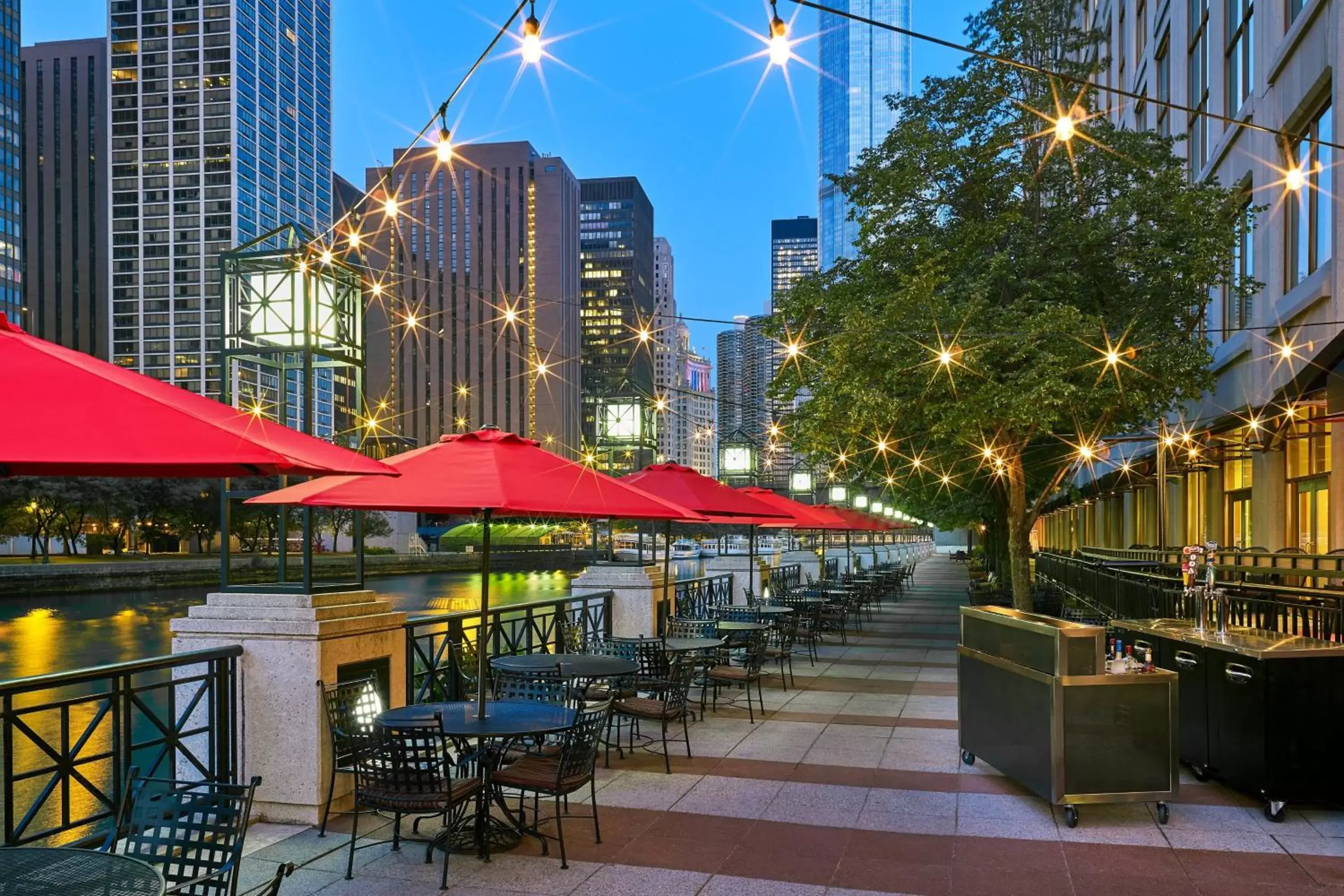 Restaurant/places to eat in Sheraton Grand Chicago Riverwalk
