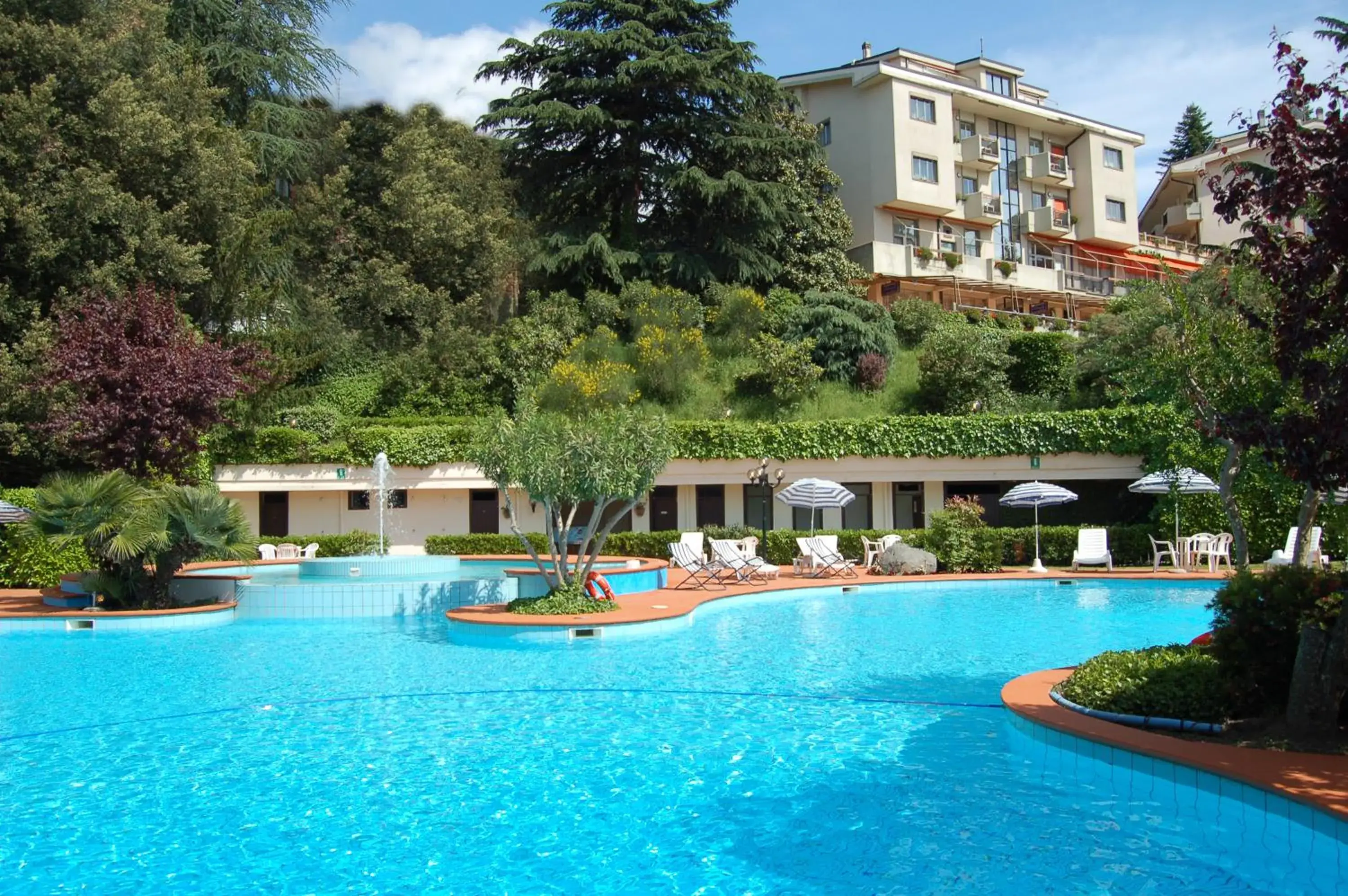 Facade/entrance, Swimming Pool in Balletti Park Hotel