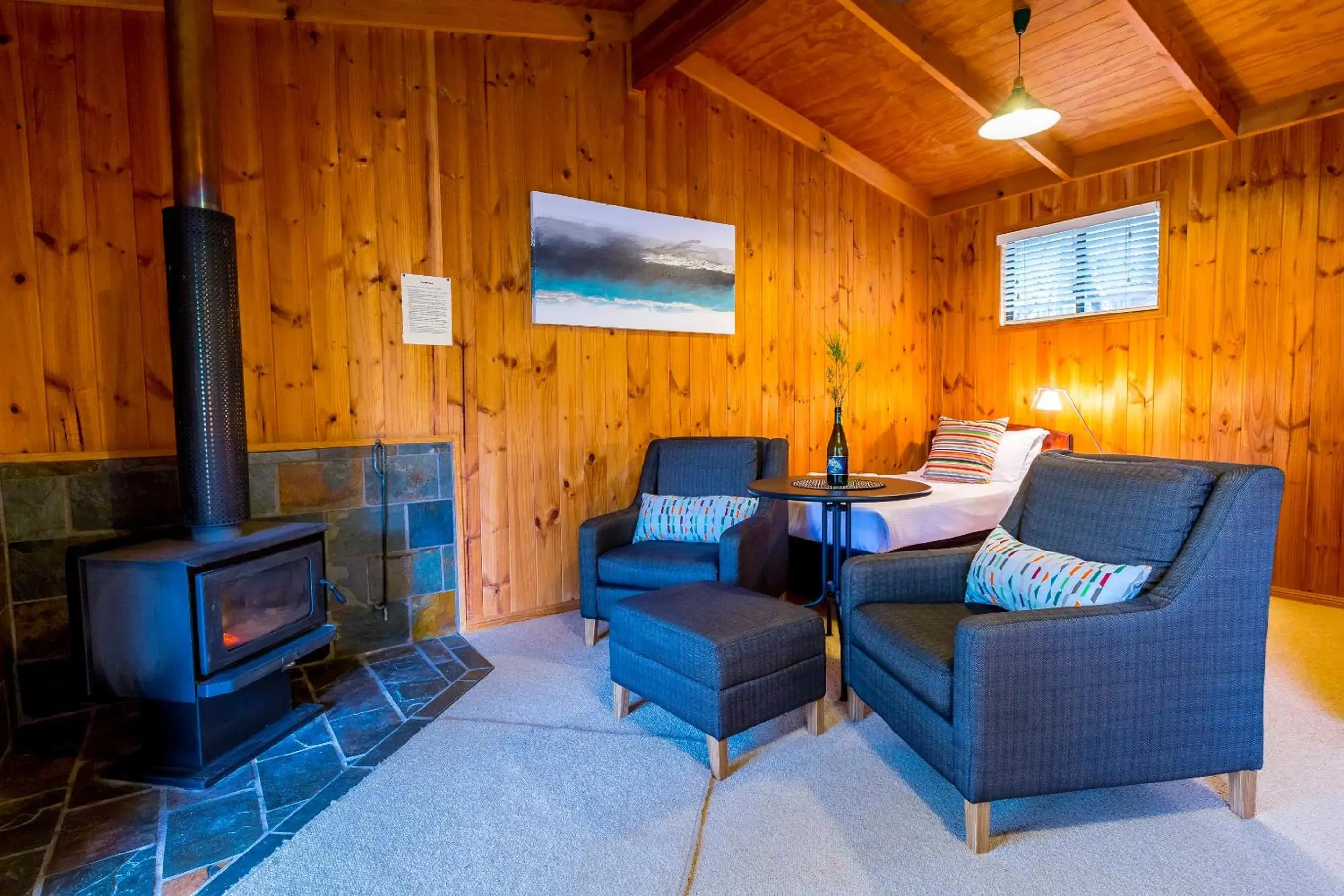 Living room, Seating Area in Granite Belt Retreat and Brewery