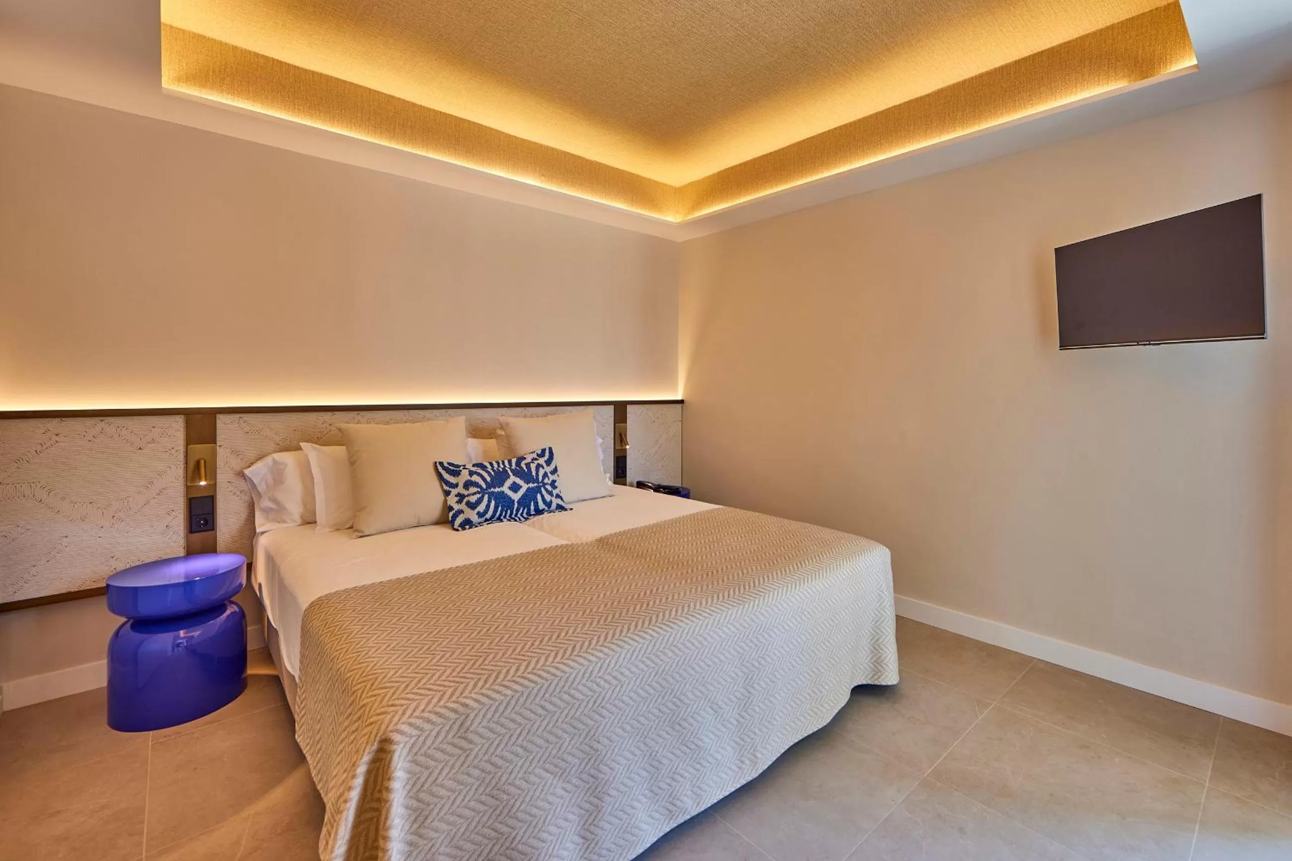 Bed in Universal Grand León & Spa