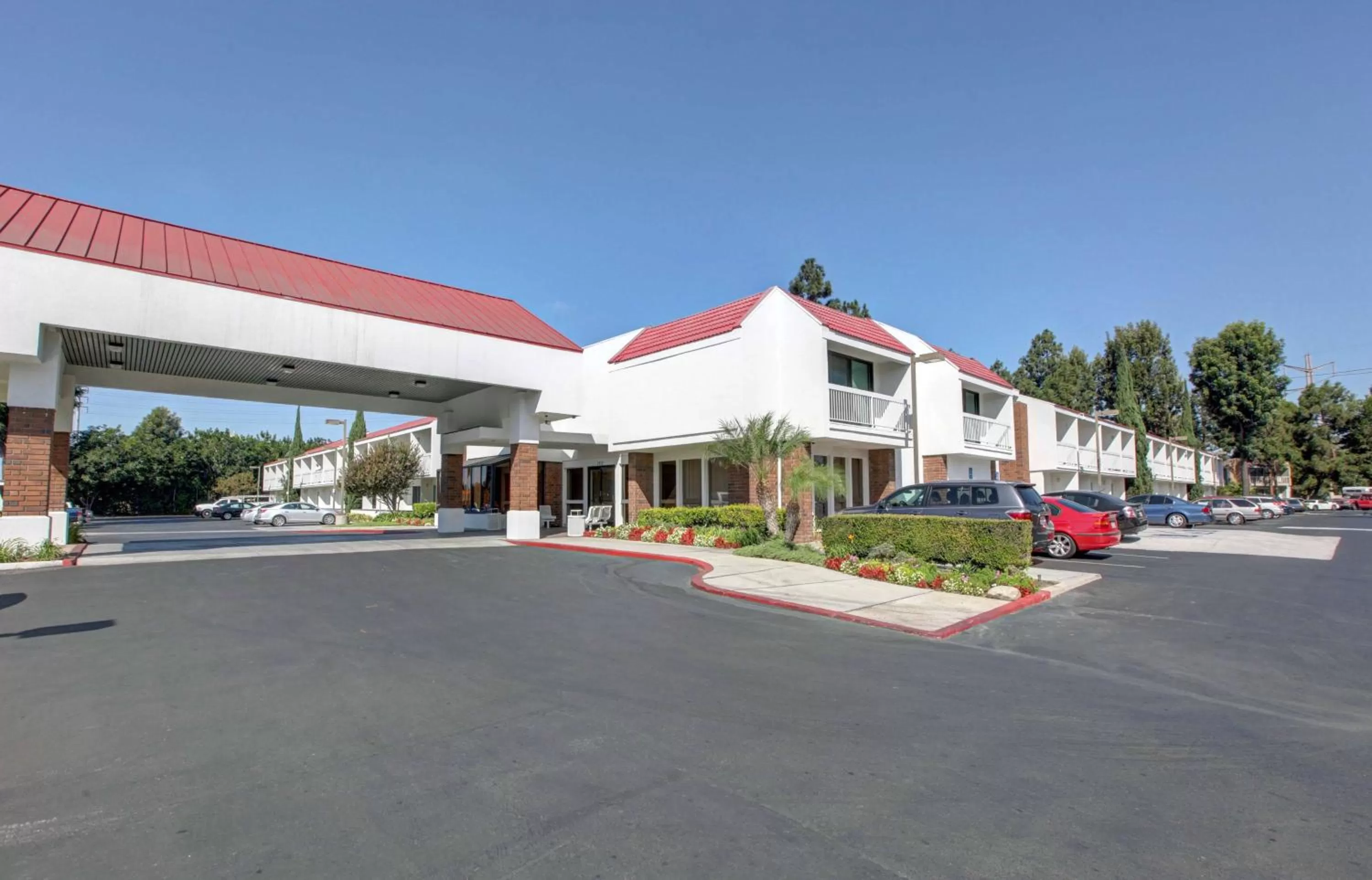 Property building in Motel 6-Santa Ana, CA - Irvine - Orange County Airport