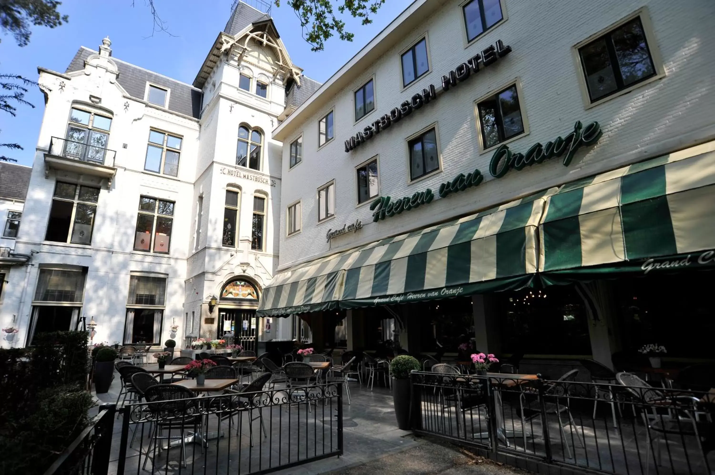 Facade/entrance, Restaurant/Places to Eat in Parkhotel Mastbosch Breda