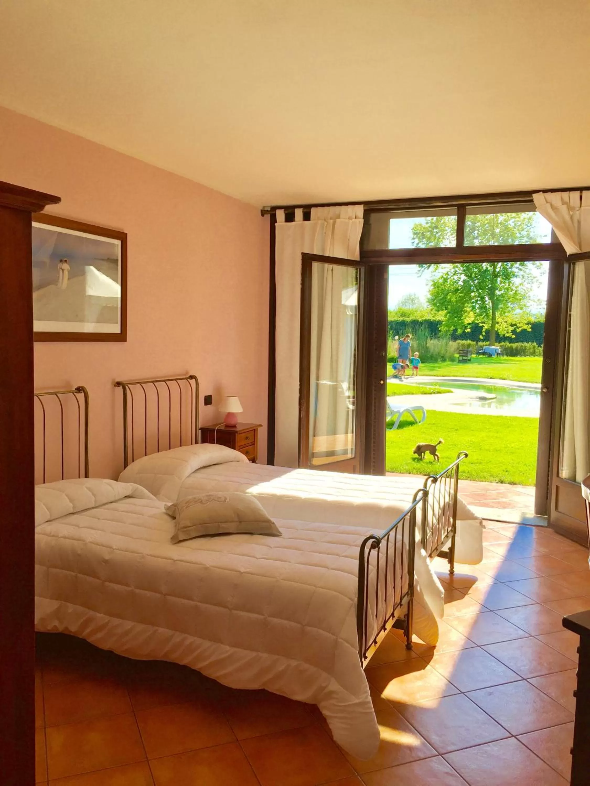Bed in Albergo Cosmera