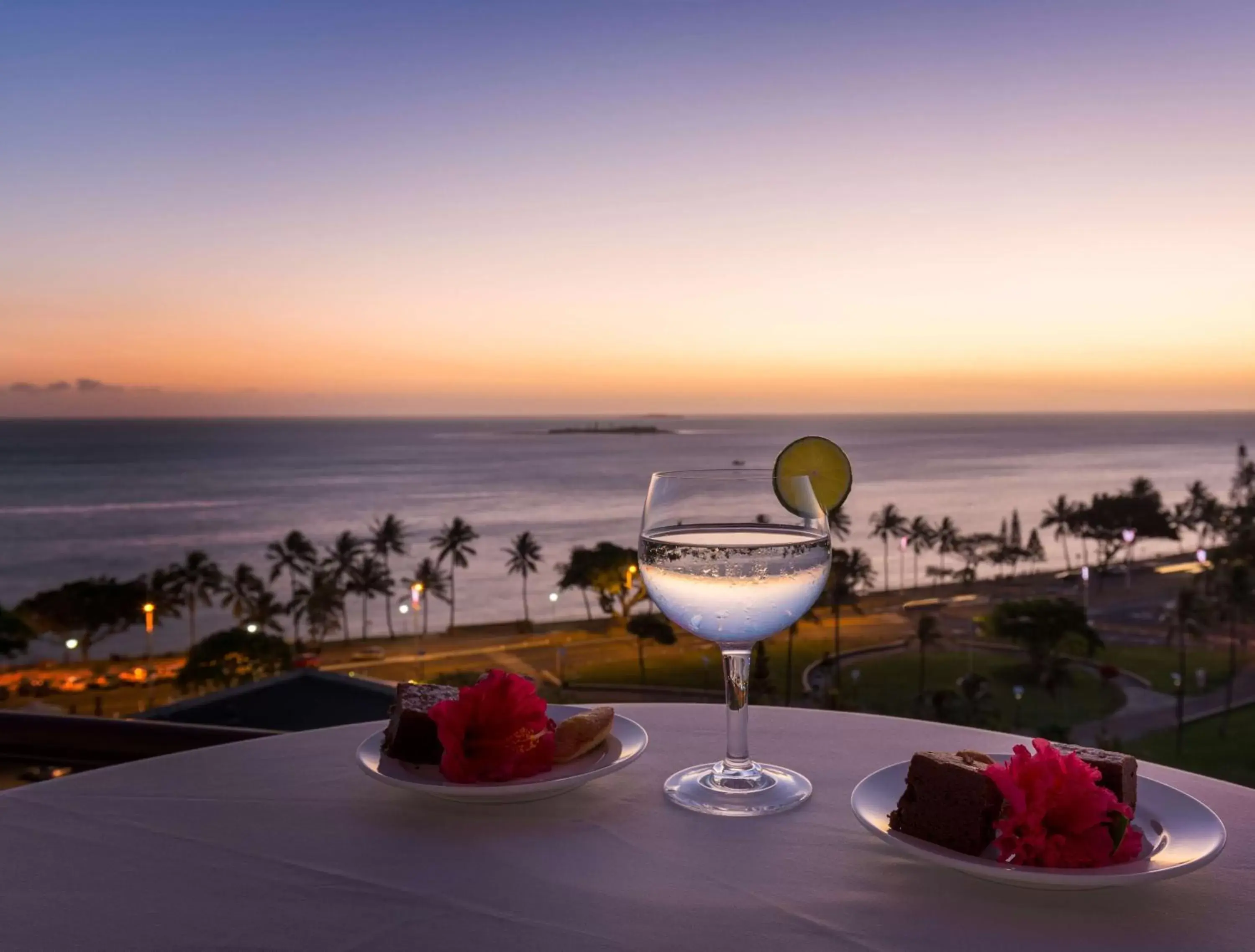 Dining area in Hilton Noumea La Promenade Residences