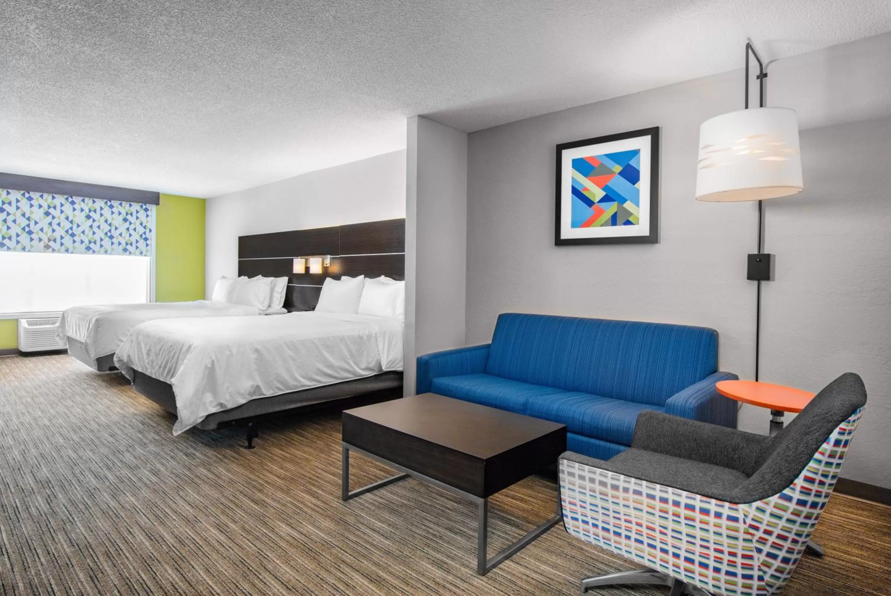 Photo of the whole room, Bed in Holiday Inn Express Hotel & Suites Altoona-Des Moines by IHG
