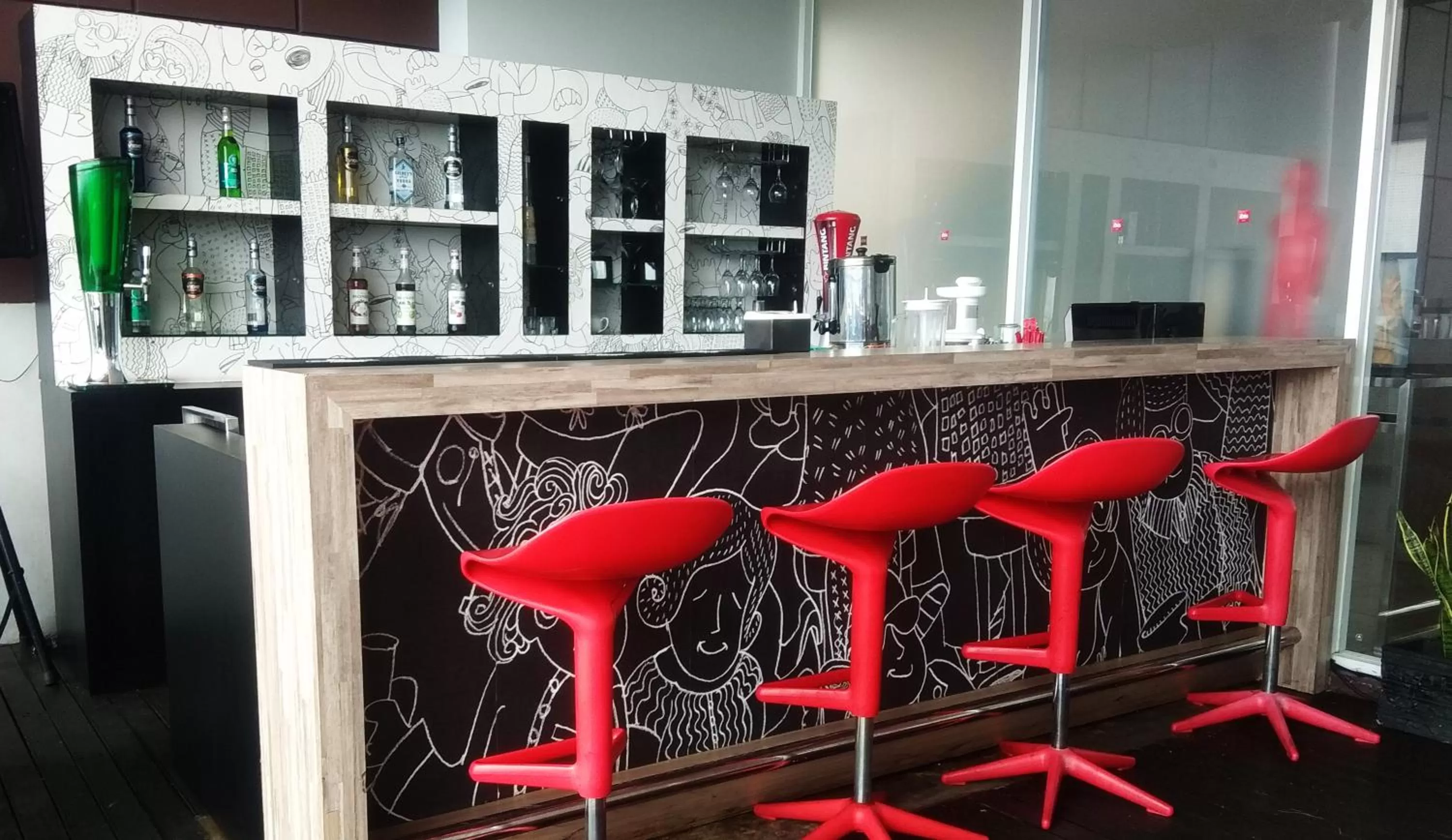 Restaurant/places to eat in Ibis Padang