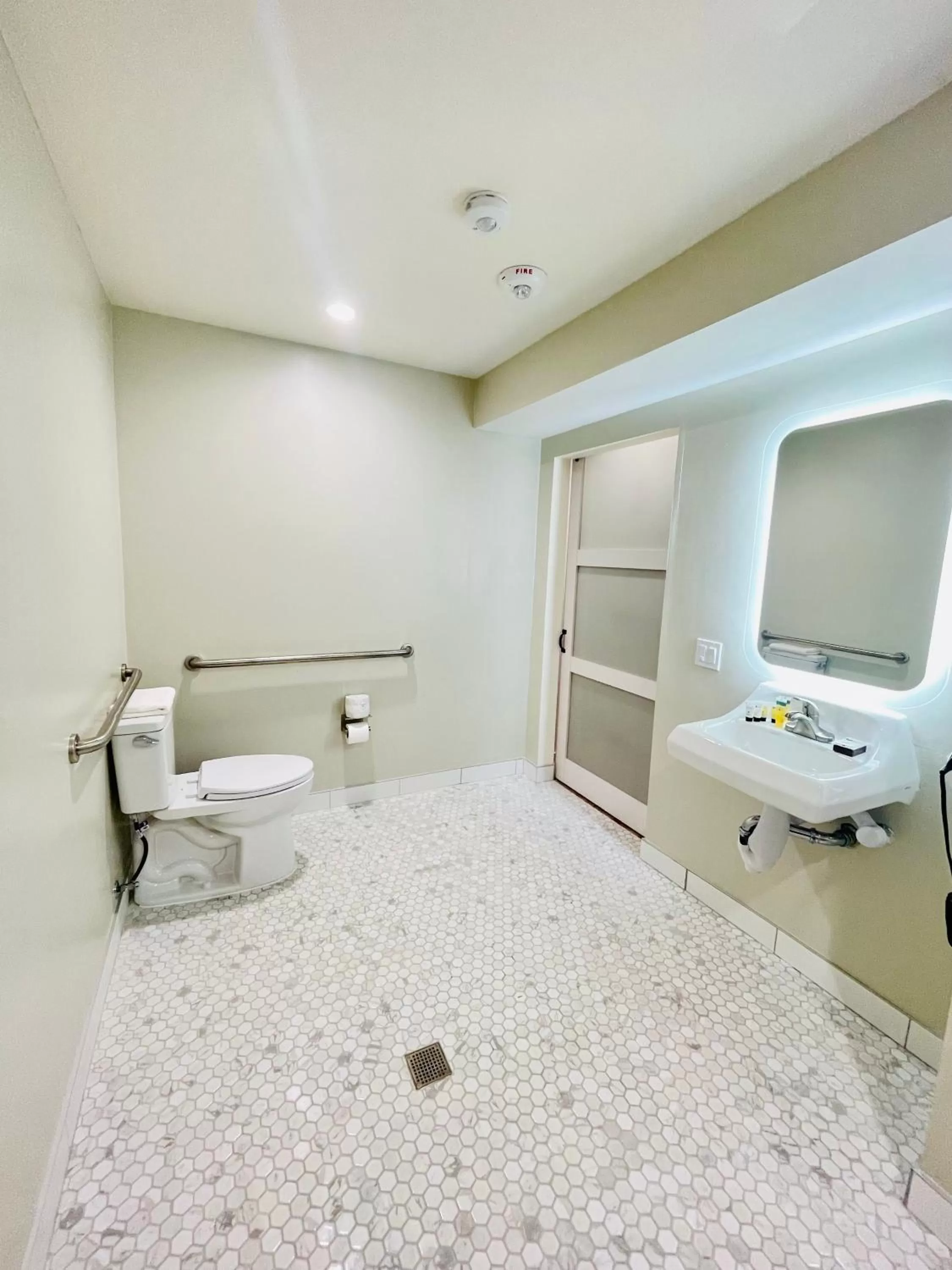 Bathroom in La Casa Inn