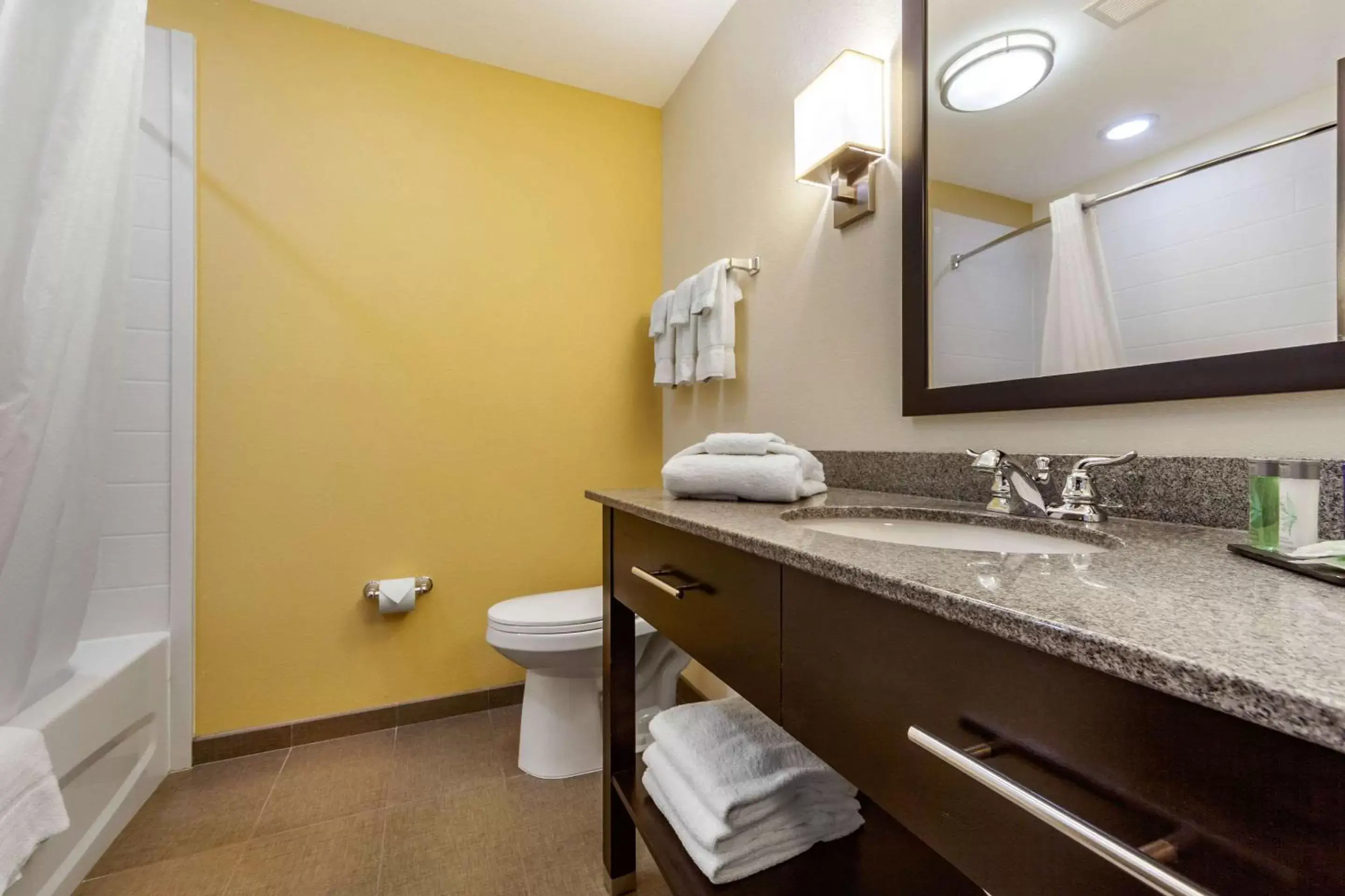 Bathroom in Sleep Inn & Suites Fargo Medical Center