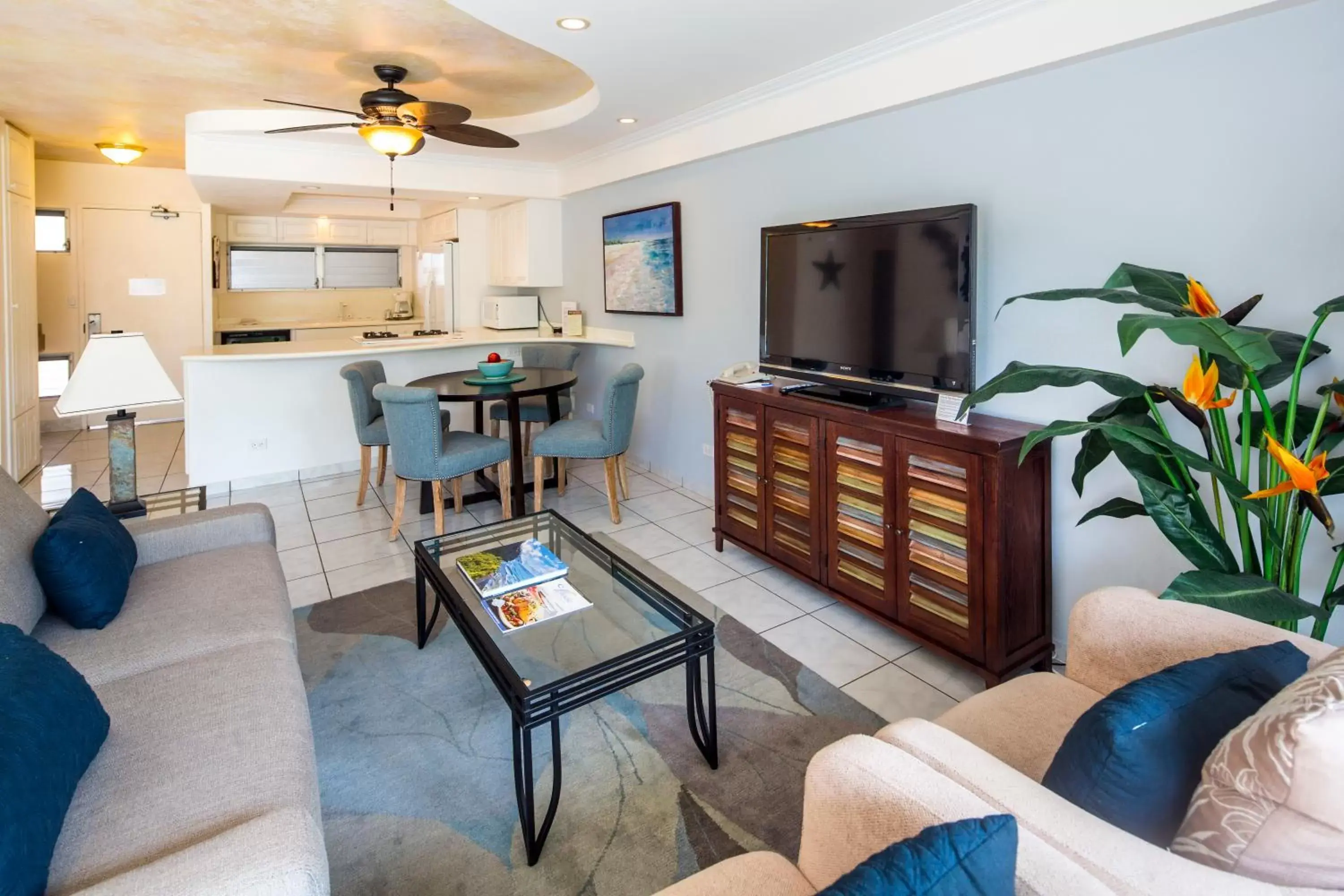 Seating Area in Castle Waikiki Shore Beachfront Condominiums