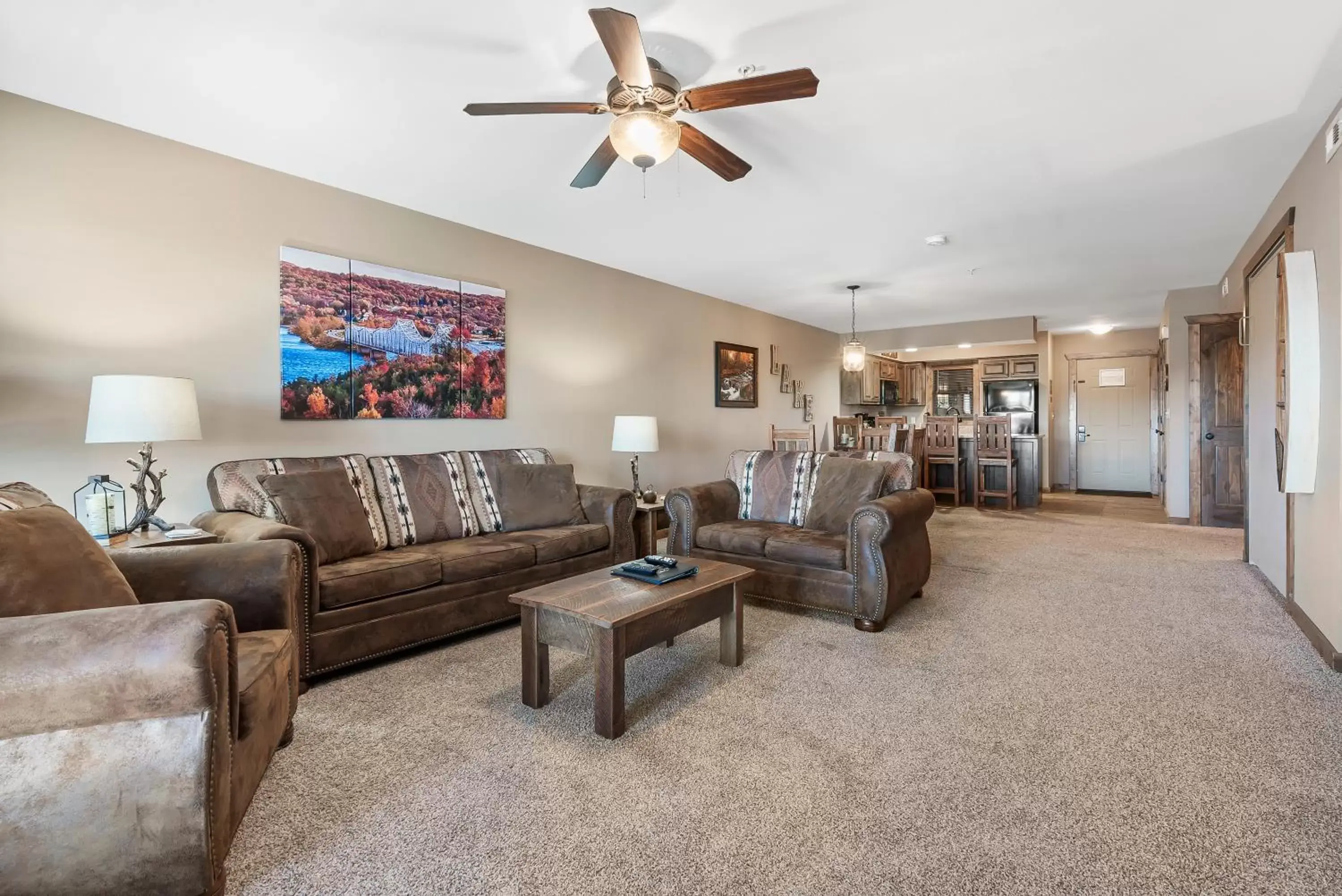 Living room, Seating Area in Table Rock Resorts at Indian Point