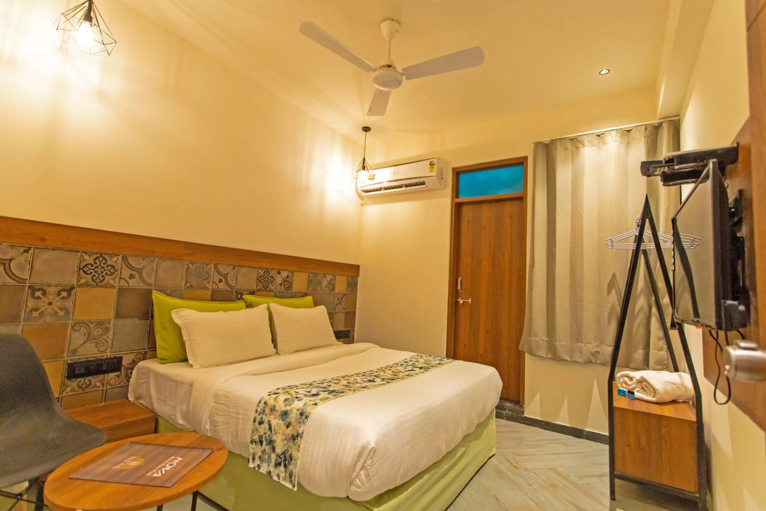 Bedroom, Bed in Nova Park