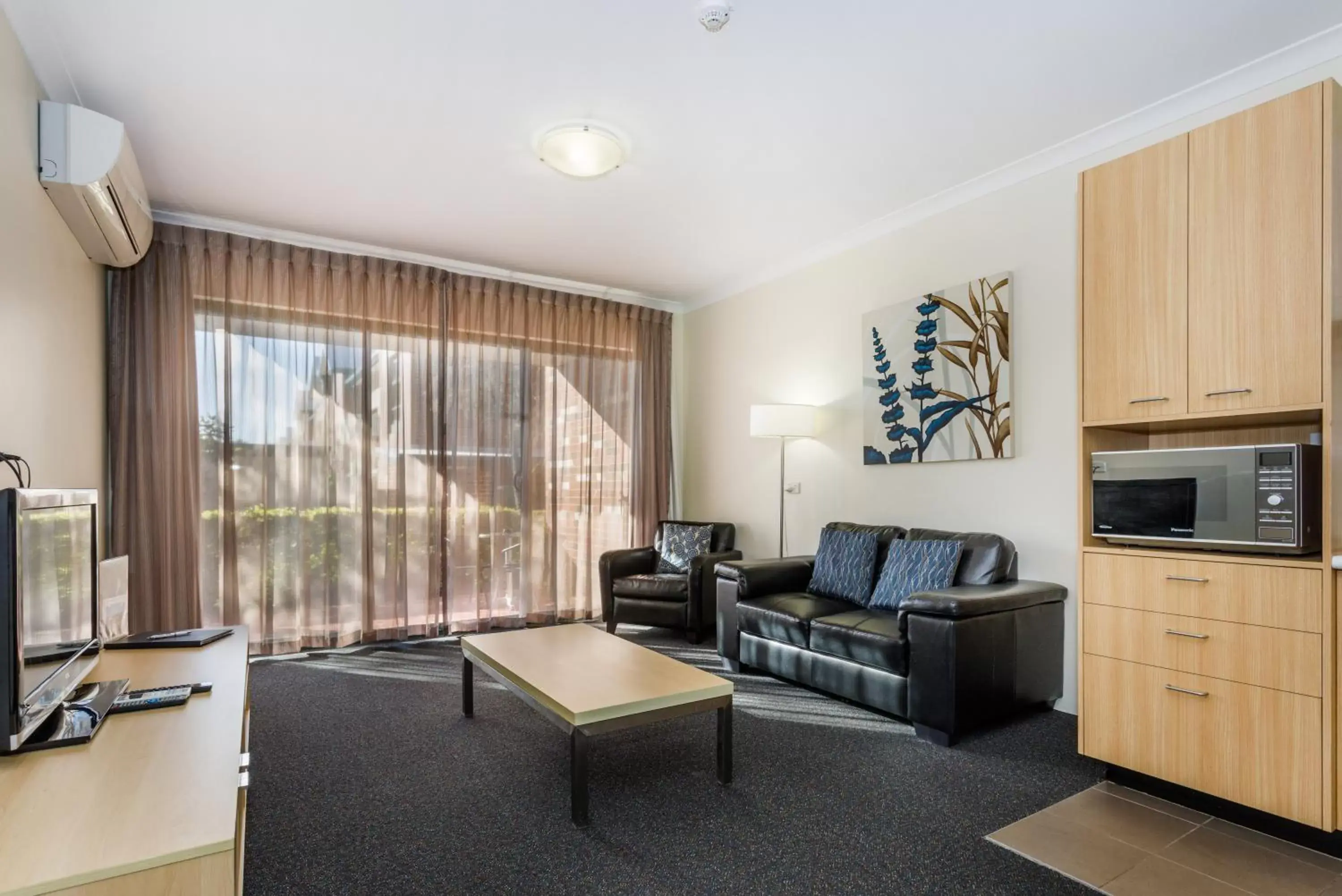 Living room, Seating Area in Perth Ascot Central Apartment Hotel