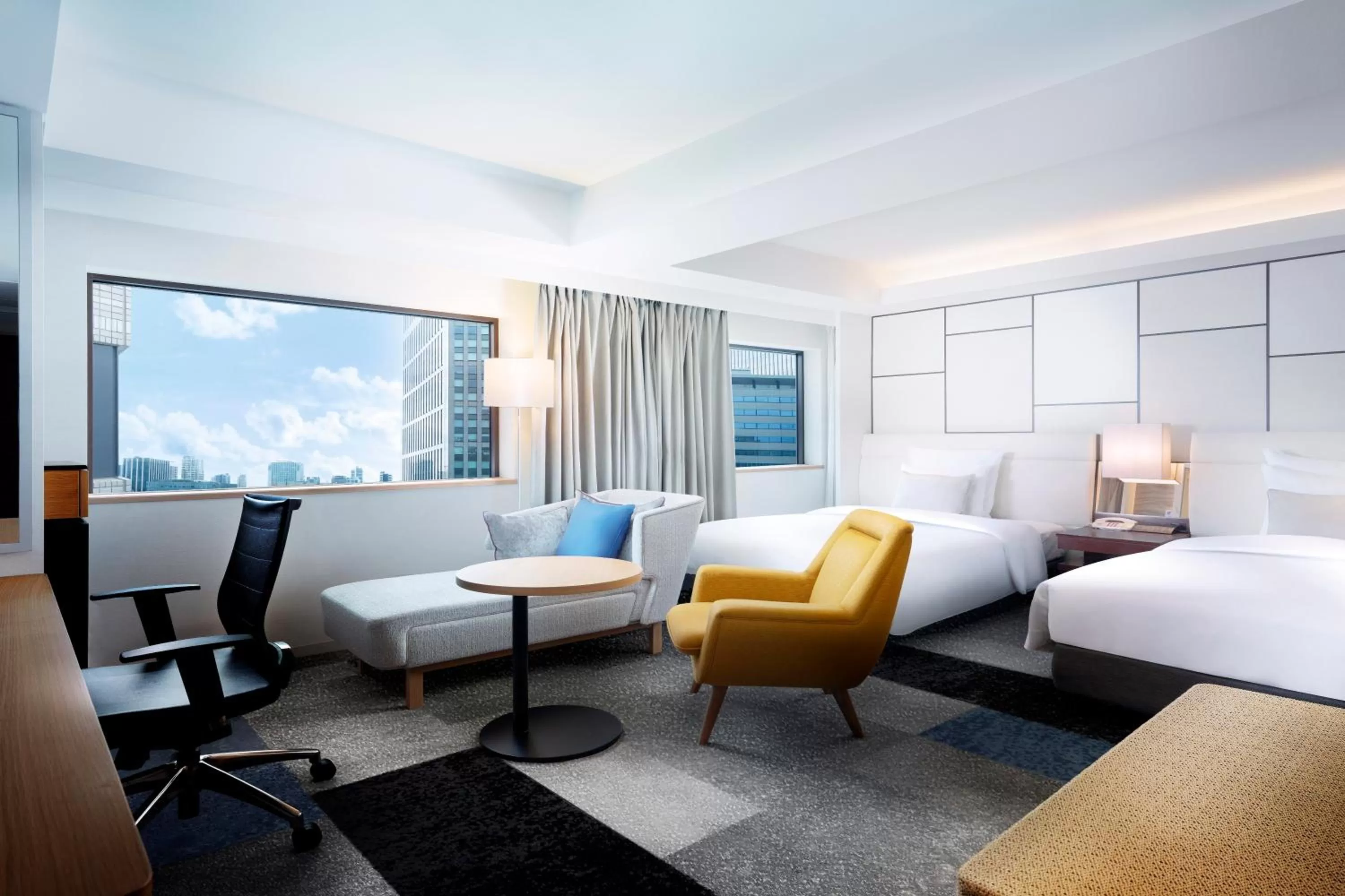 Photo of the whole room in ANA Crowne Plaza Osaka by IHG